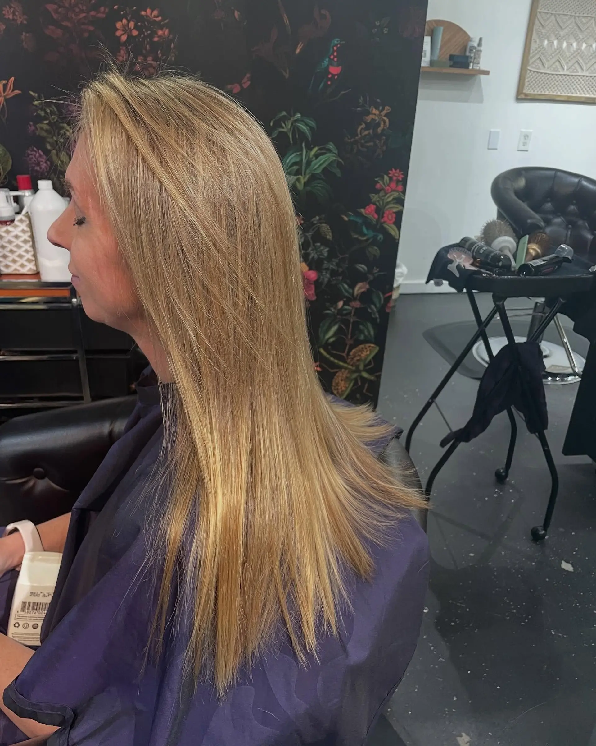 Straight, long golden blonde hair with bright dimensional highlights throughout. 1