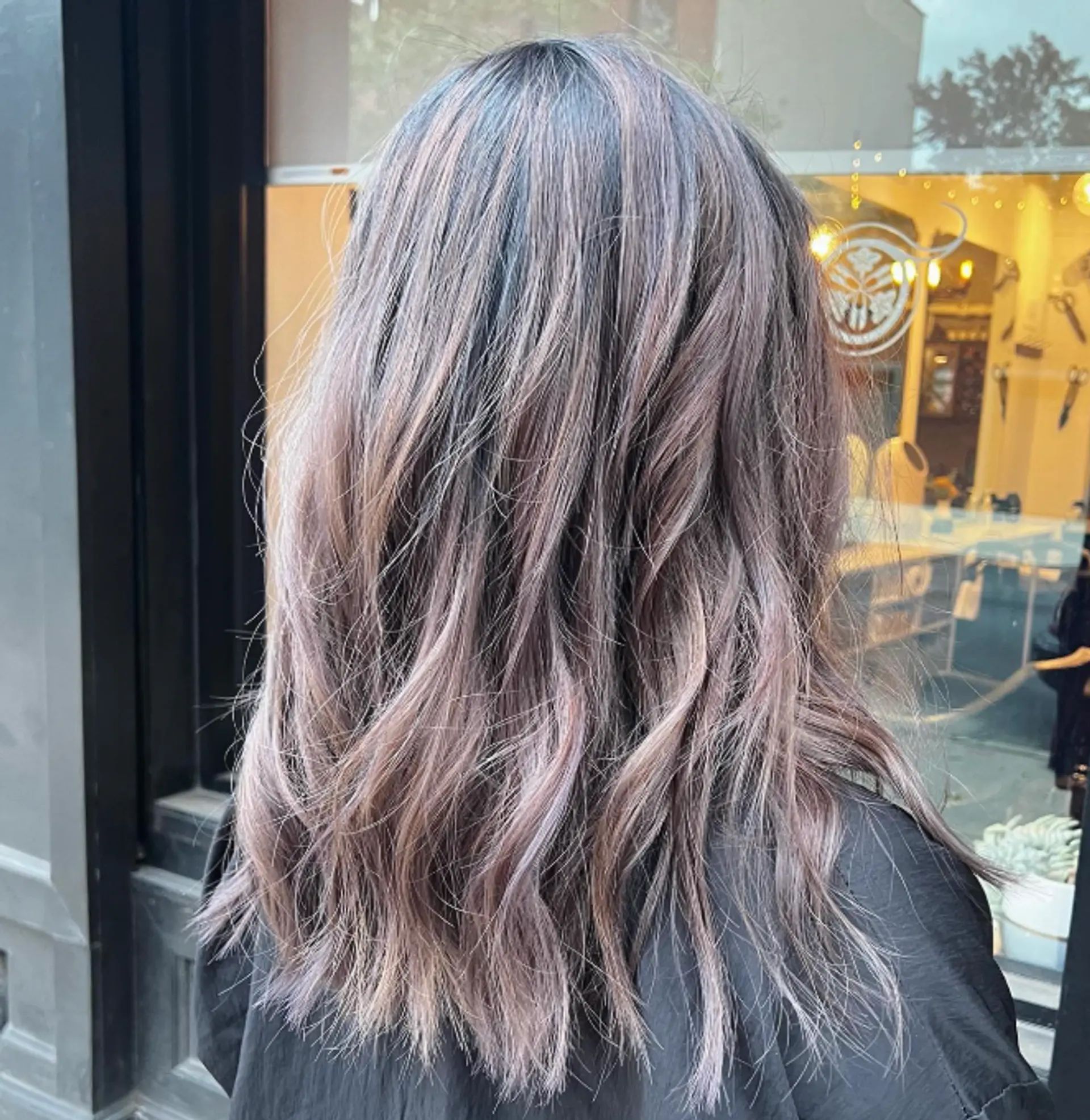 A layered lob with a mushroom bronde balayage. 1