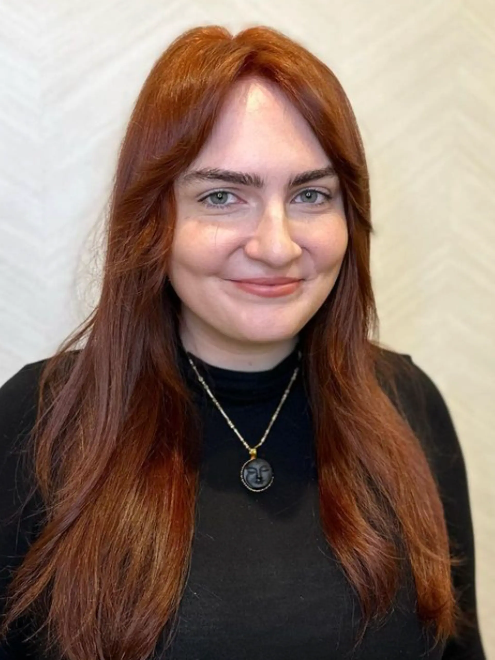 Straight, long auburn hair with a side part, smooth texture, and natural shine.

Color by @simabeautynyc
Cut and style by @juliamannino_hair
 2