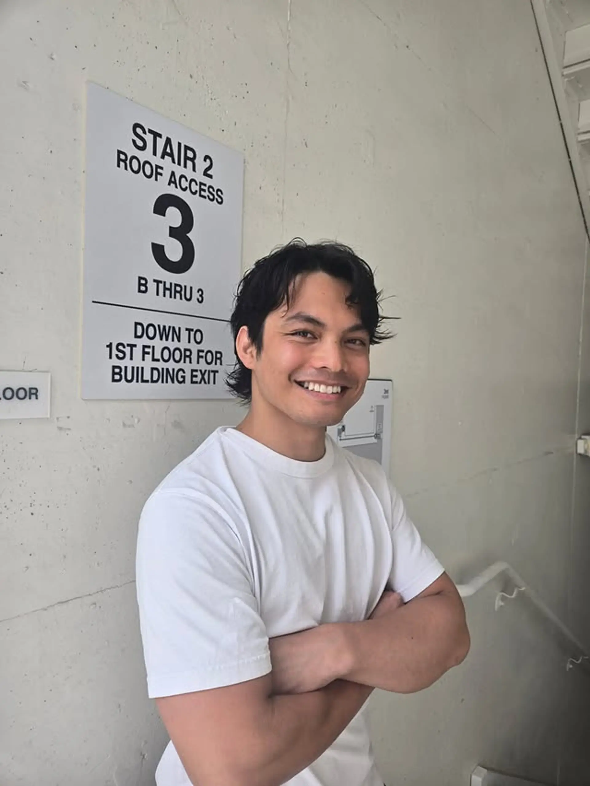 A modern take on the classic mullet, featuring a shaggy, layered texture with tapered sides. 1