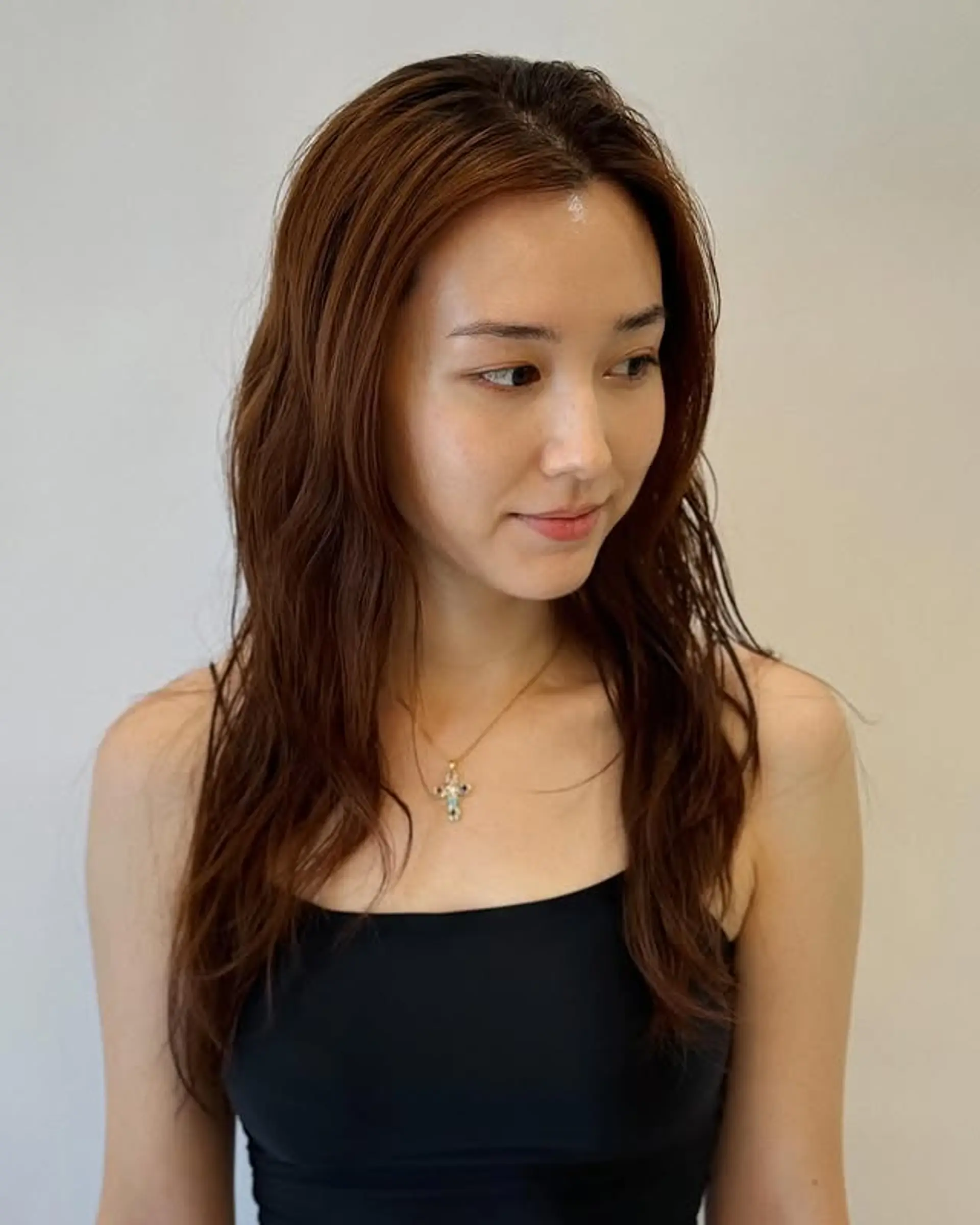 Effortless medium length waves with a bronde color. 1