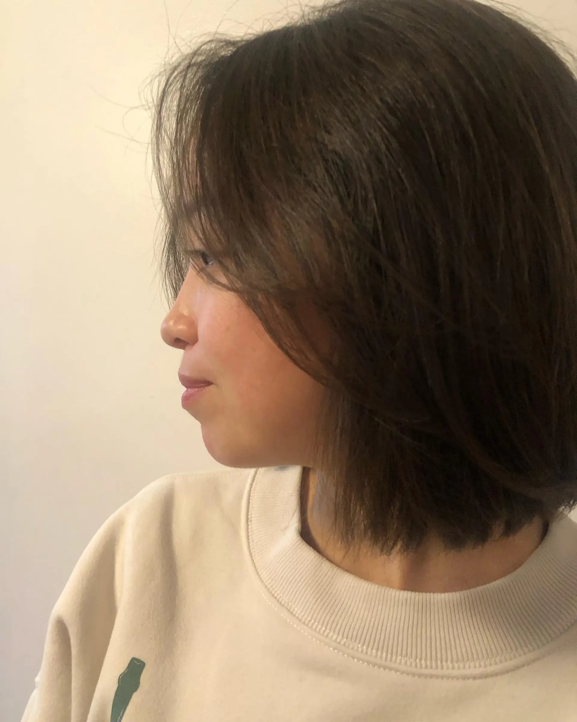 A soft, textured bob with natural movement and wispy face-framing layers. 1