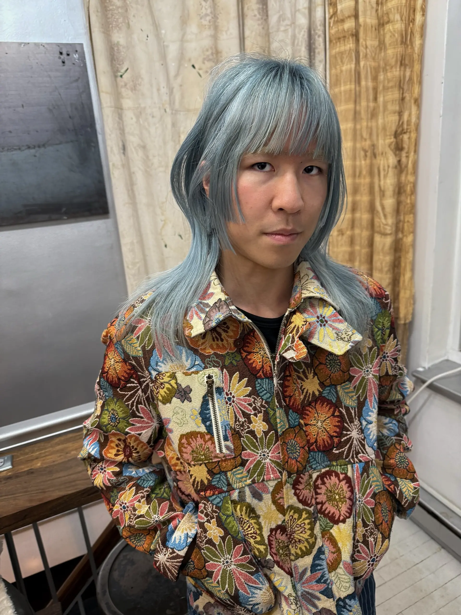 Icy silver straight hair with shadow roots. 3