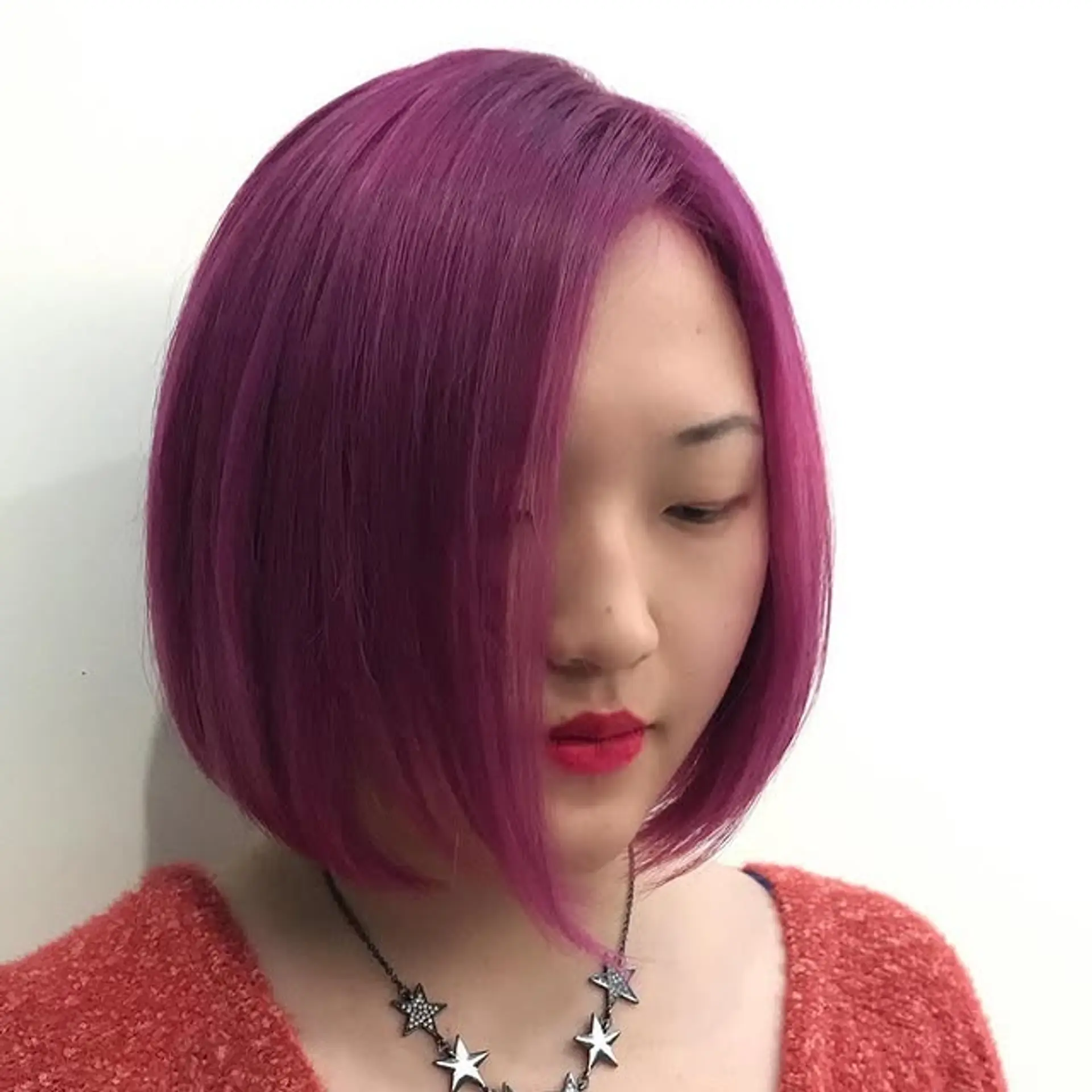A contemporary bob with layers that frame the face. 1