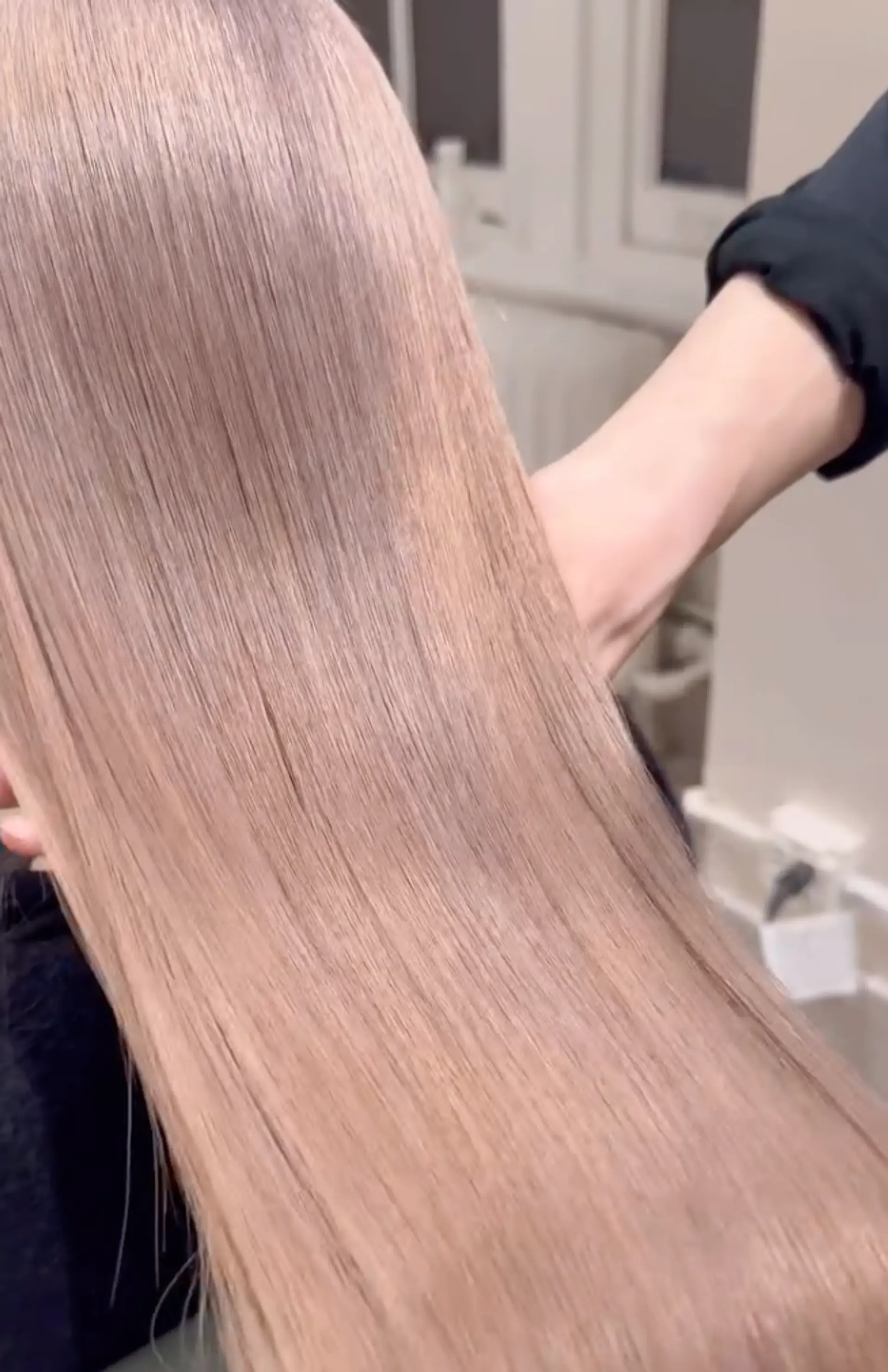 Straight, silky smooth, very long, light blonde hair cascading down elegantly. 1