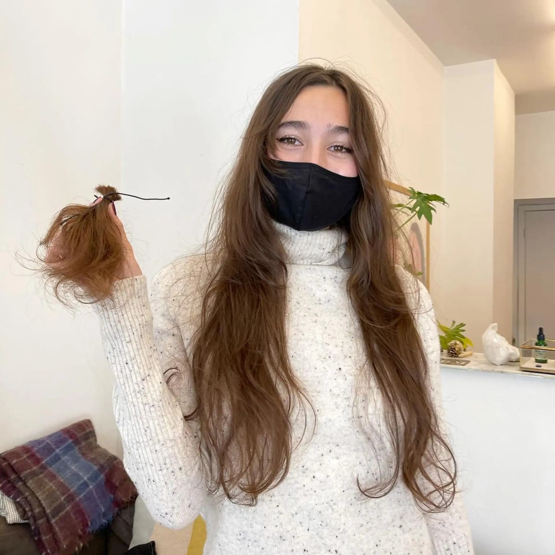 A 'Soft Waves Cascade' hairstyle featuring very long, light brown hair with loose, natural-looking waves, soft volume, and flowing layers, creating an effortlessly chic look with minimal styling. by @takeohair 5