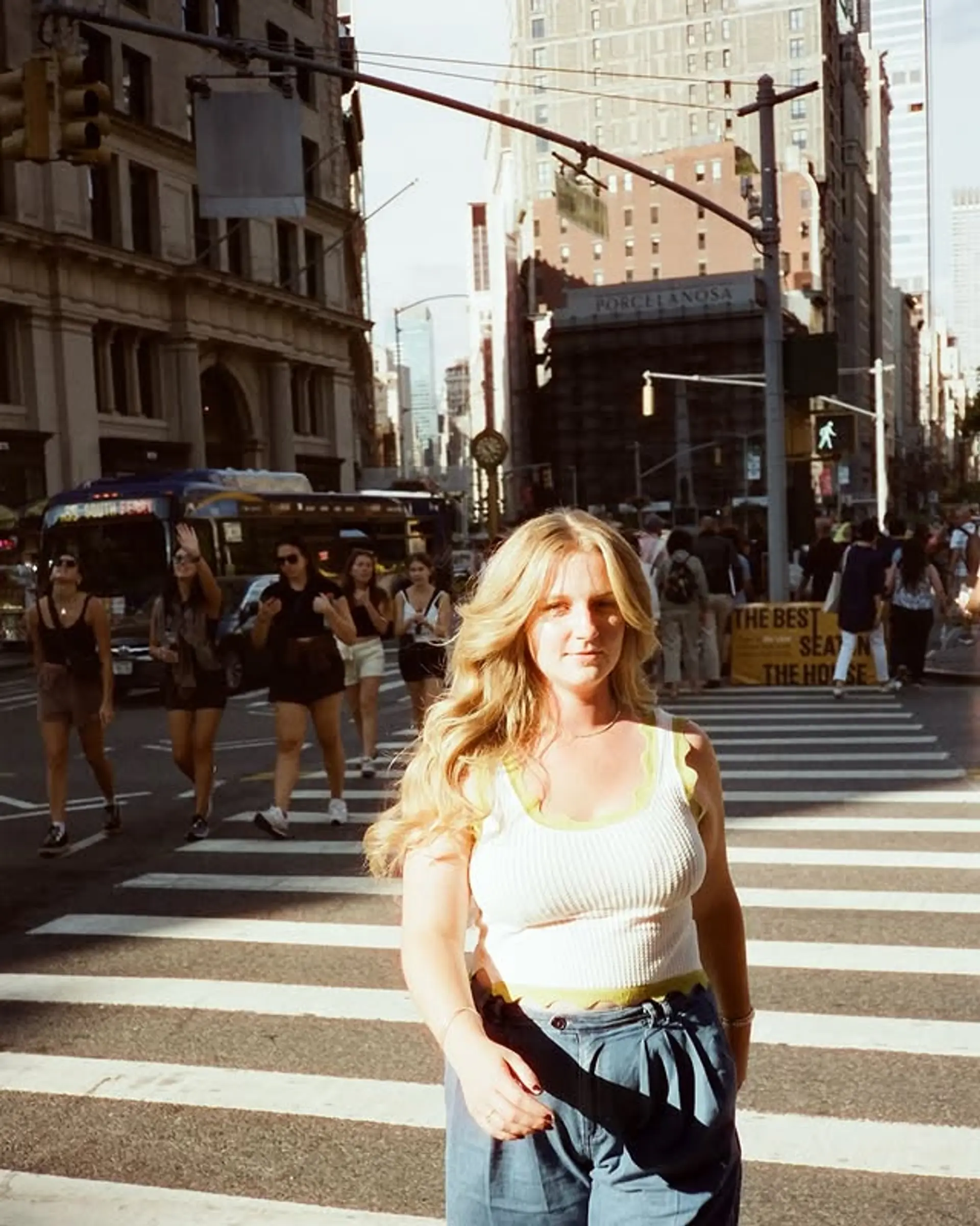 A medium-length wavy hairstyle with loose, effortless waves for a beachy, bombshell look. 1