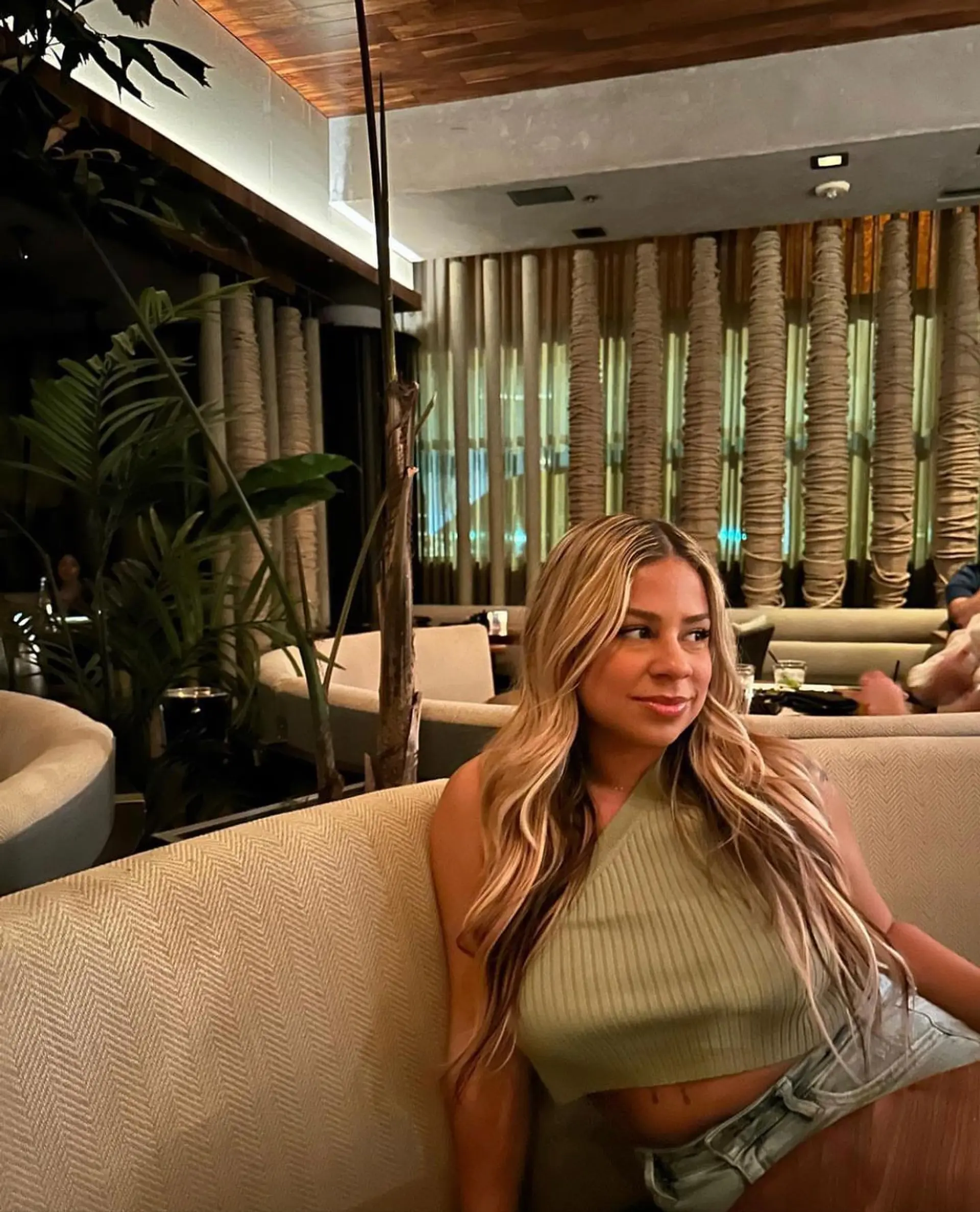 A beautiful balayage that blends brown and blonde tones with long, flowing waves. 1