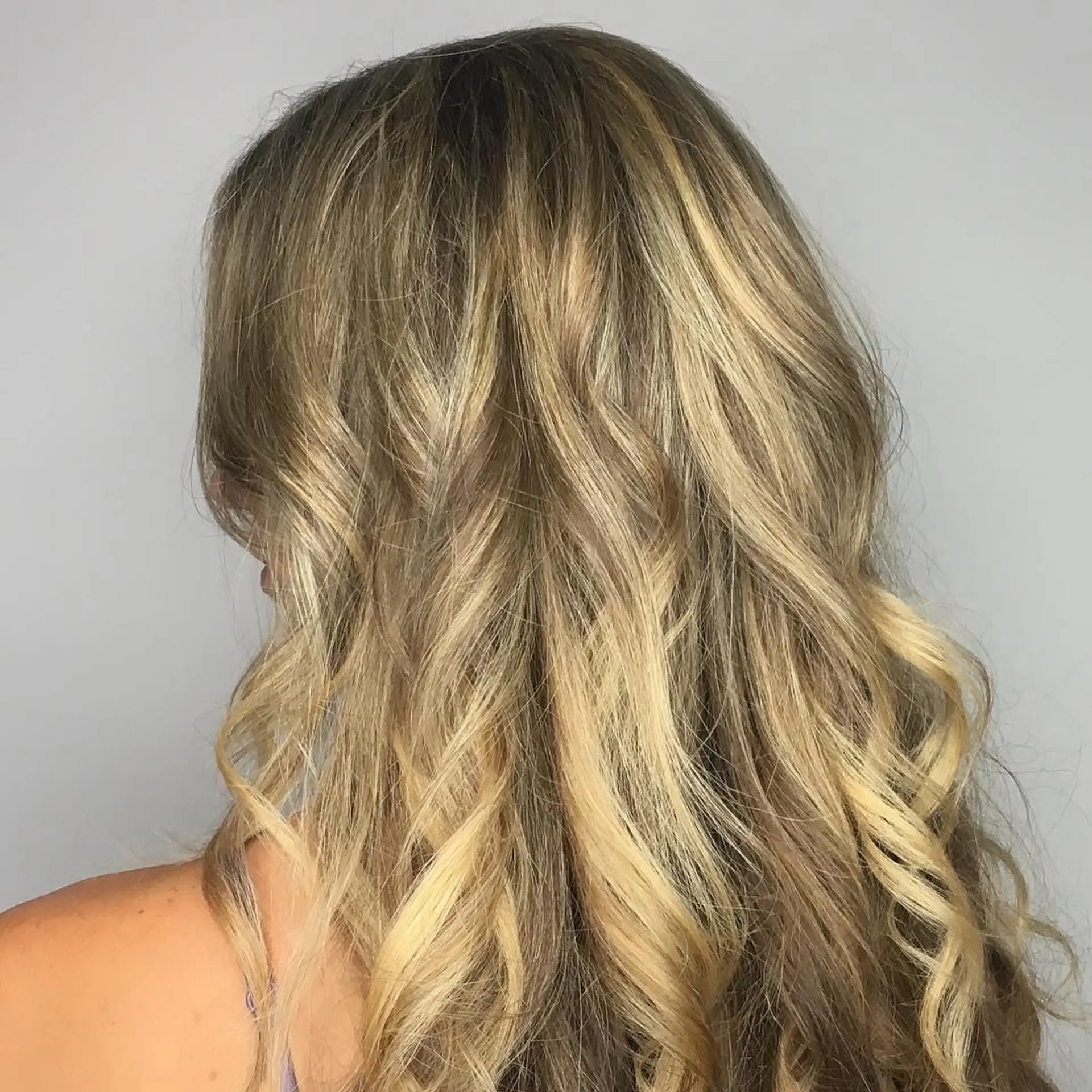 Long, beachy waves with a soft balayage. 1