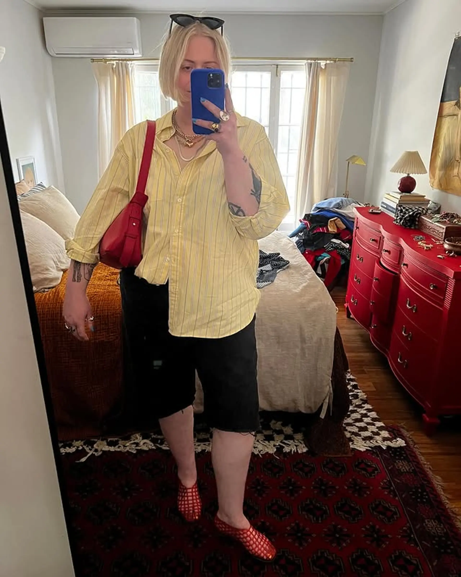 A stylish and trendy short blunt bob. 1