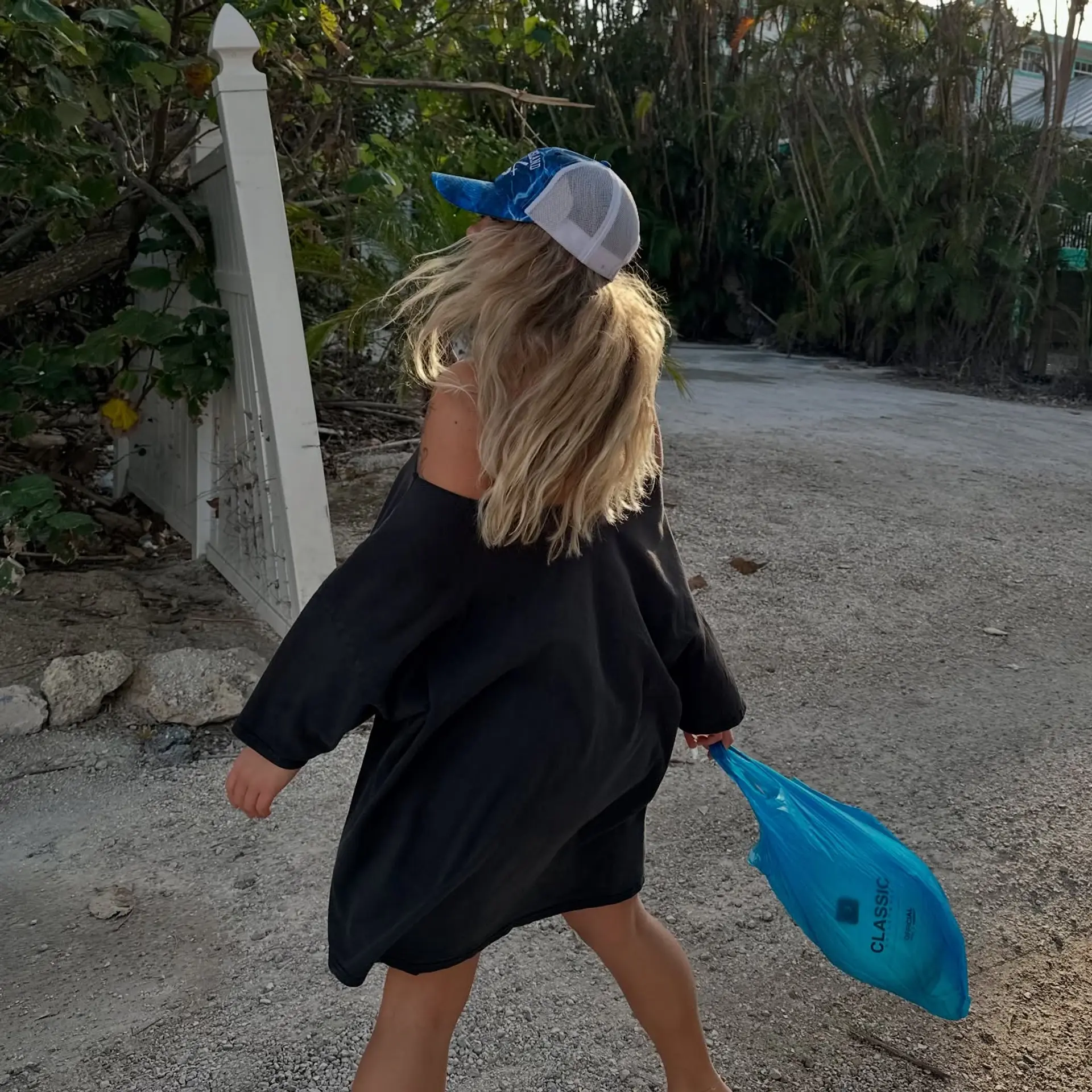 Medium-length wavy blonde hairstyle with a beachy vibe. 1