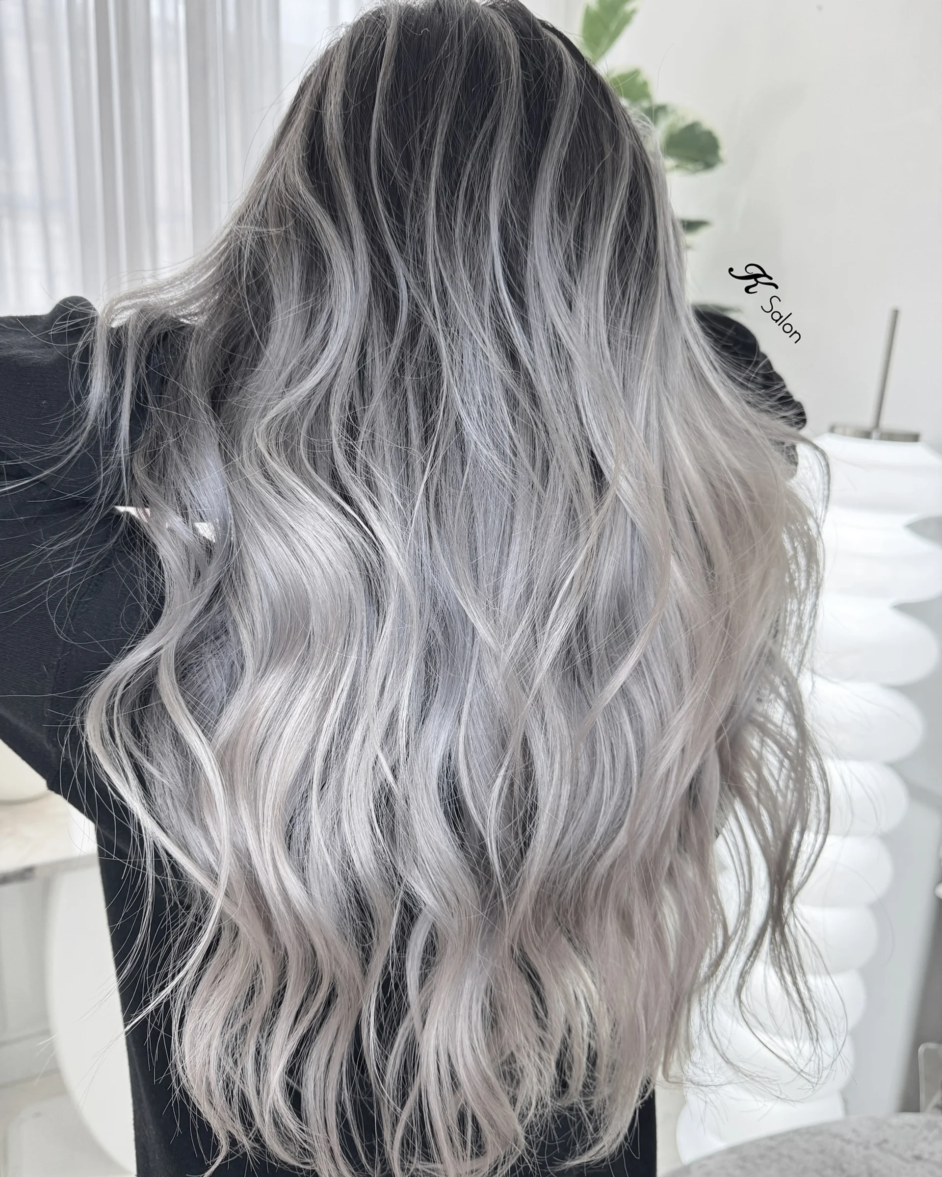 Long, straight hair with a color melt from a dark base to blonde ends. - Preview 3
