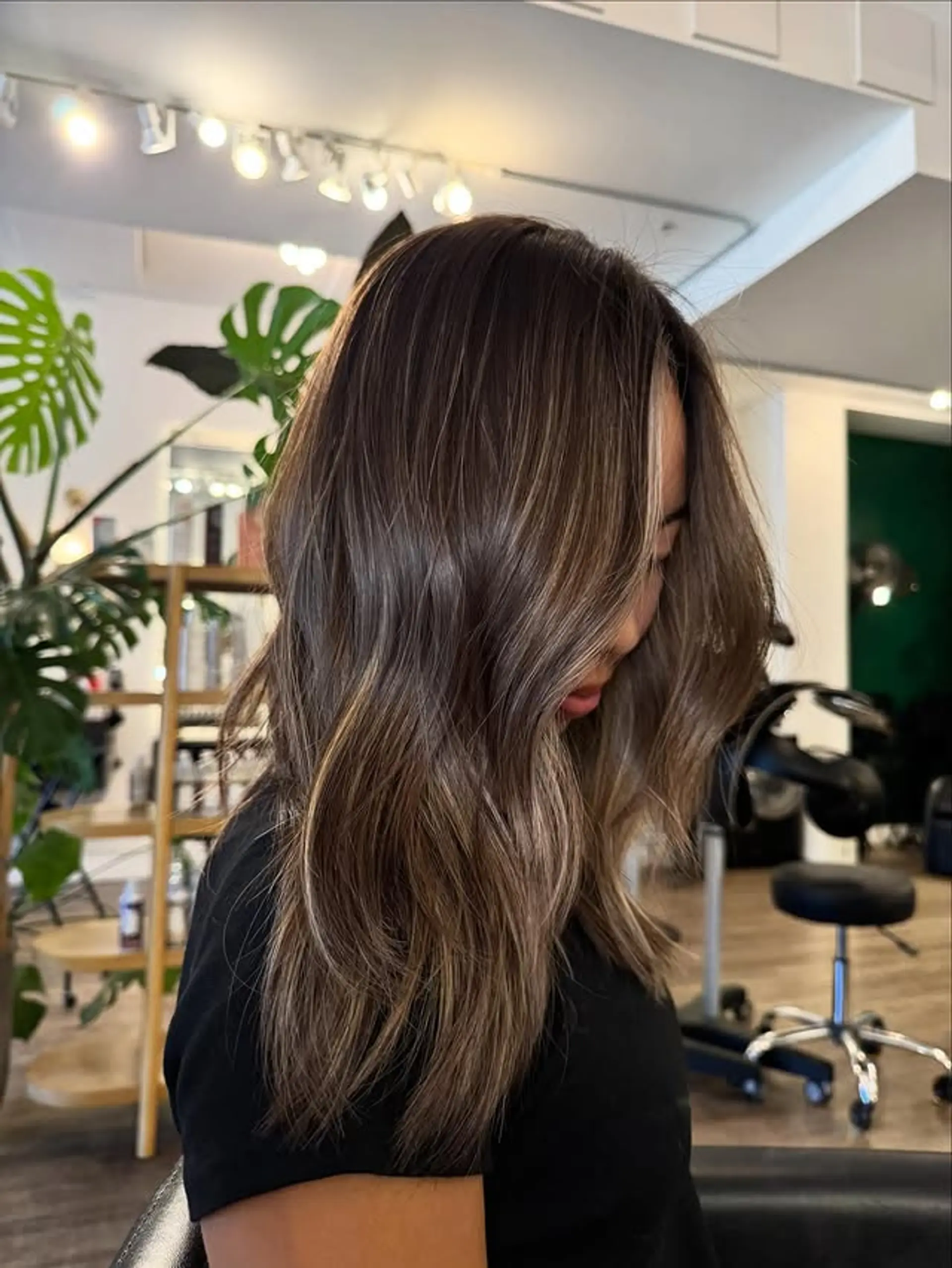A medium-length wavy lob with a bronde balayage. 1