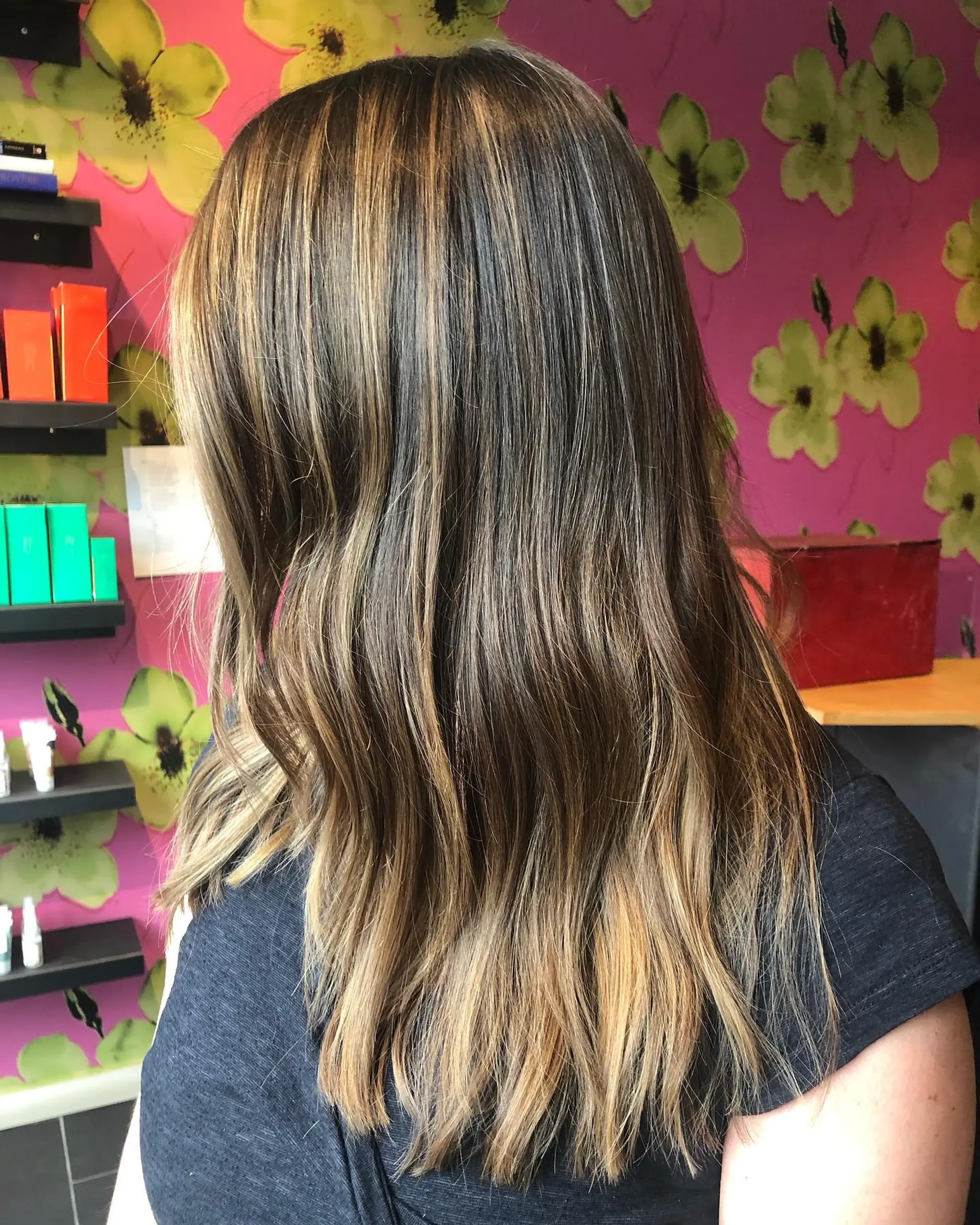 Long, wavy hairstyle with caramel ribbon highlights. 1