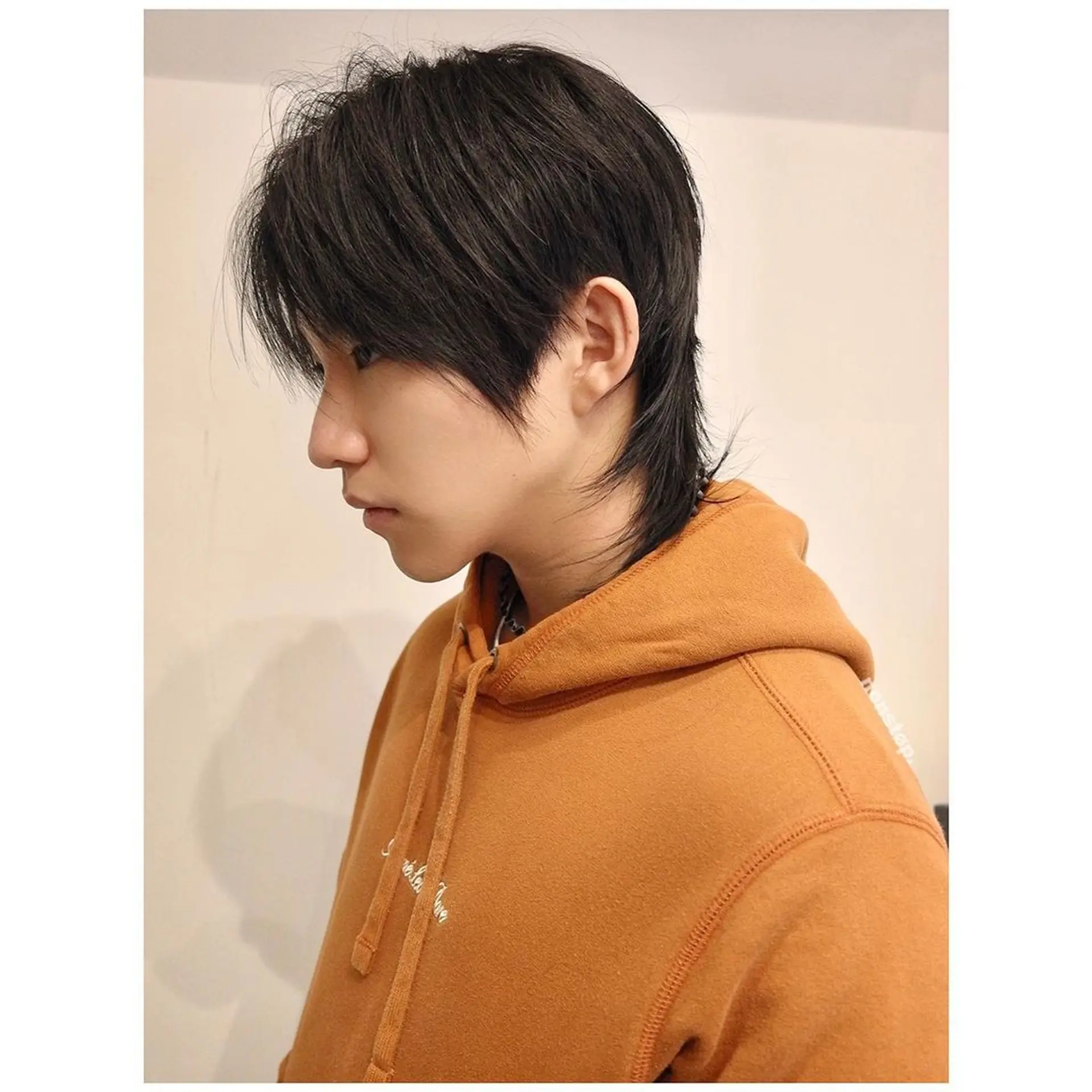 This hairstyle features a sleek, modern interpretation of the classic shag cut. The hair is medium length and straight, with multiple layers that add texture and volume. A long fringe falls naturally over the forehead, blending seamlessly with the rest of the hair. 💇🏻‍♀️Hair by @hiro.nonstop 💇🏻‍♀️ 2