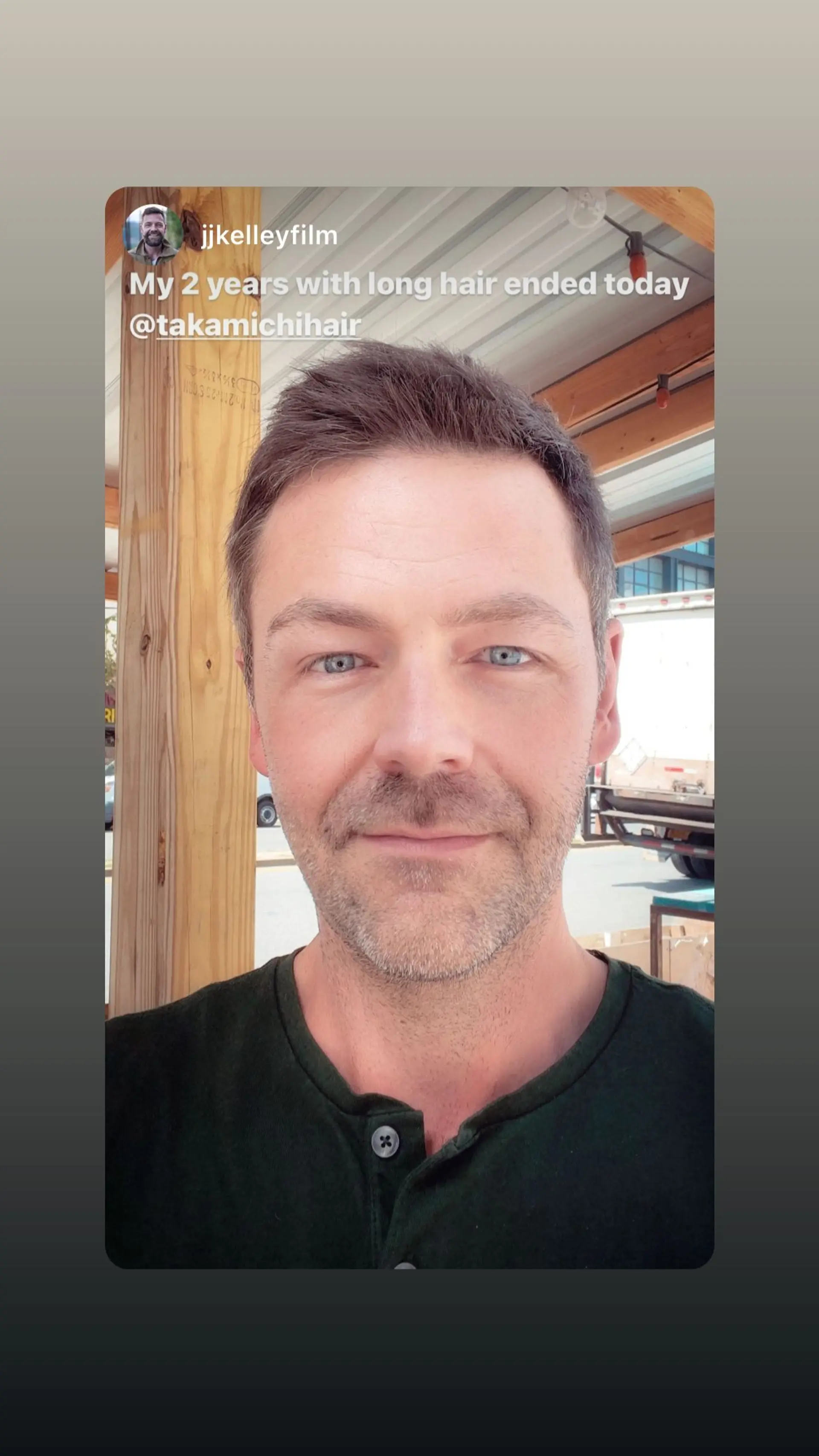 A short, tapered haircut with clean lines and a slightly textured top. 1