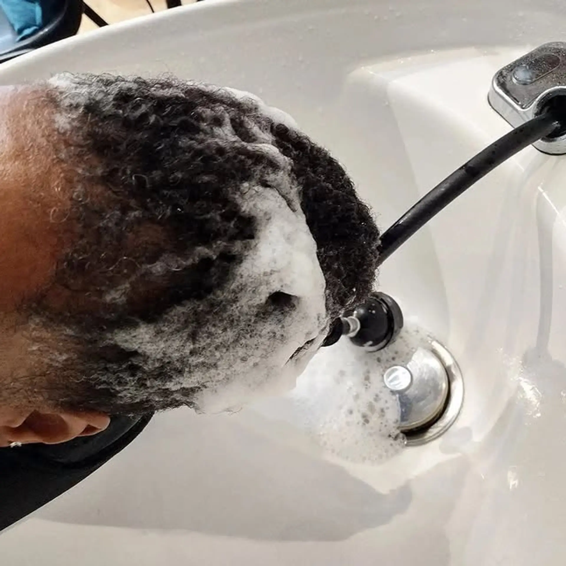 Short, natural coils with a defined texture. 1