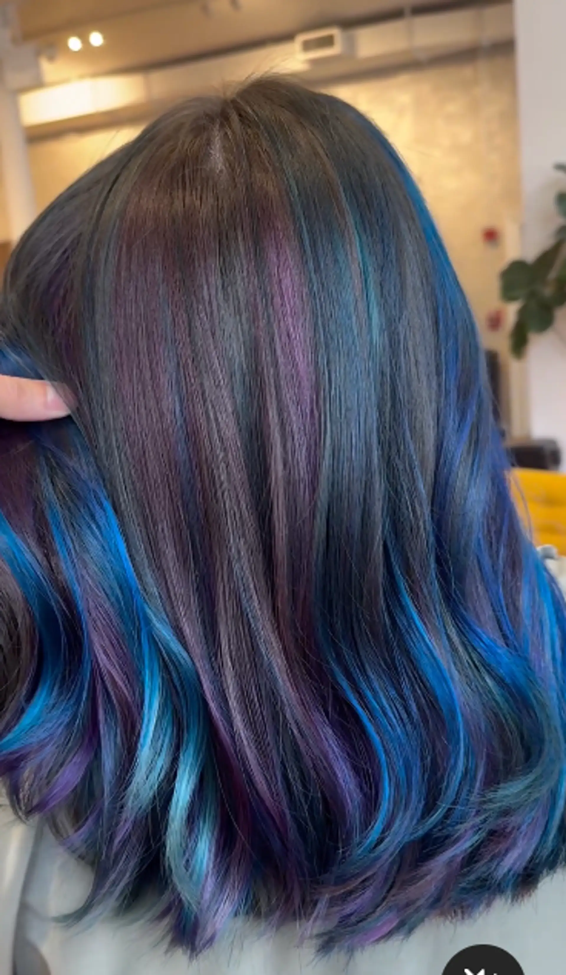 Top Hair Salons for Colorful Highlights | Kiri, image size:1920x3308