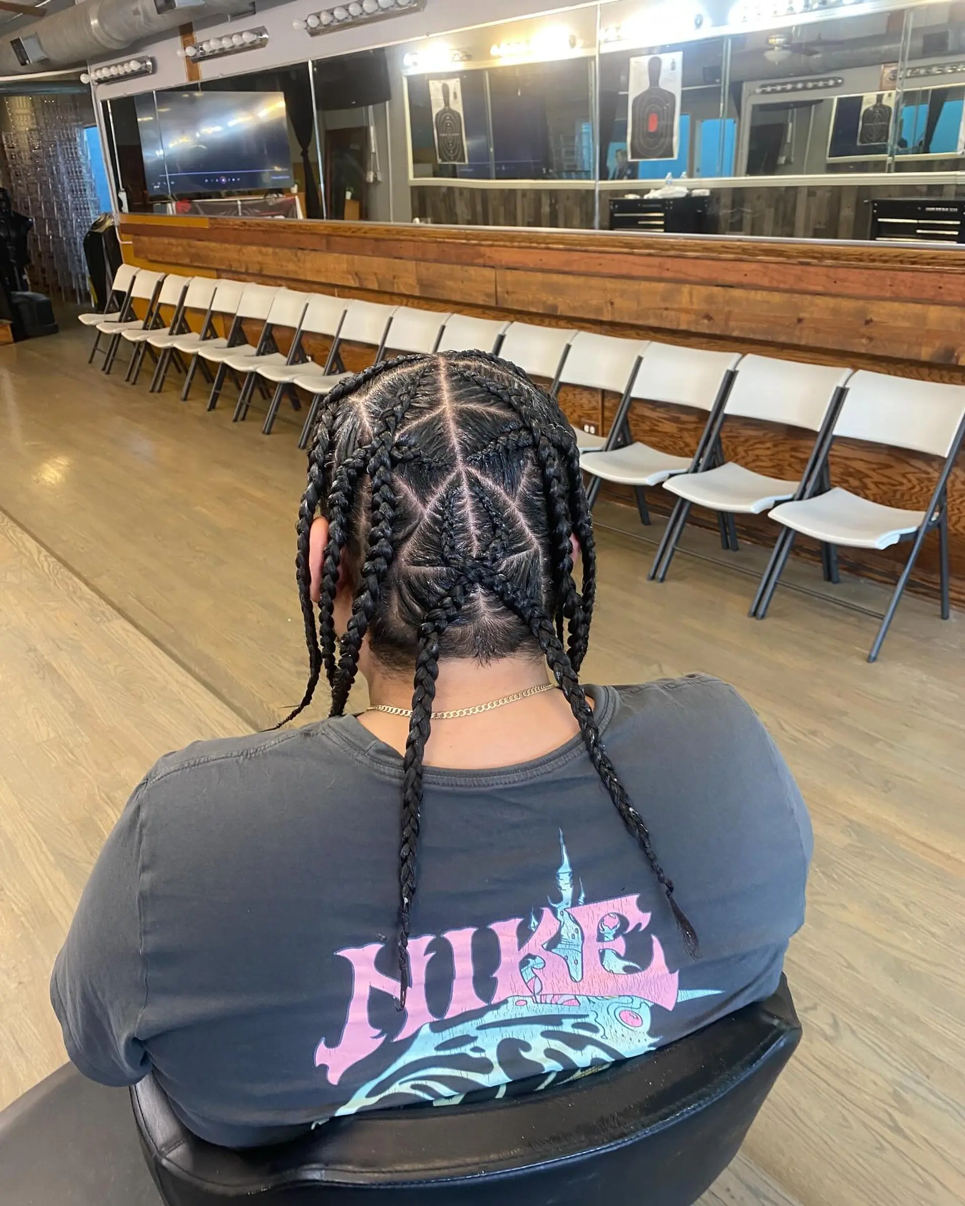 Geometric braids style with a unique pattern. 1