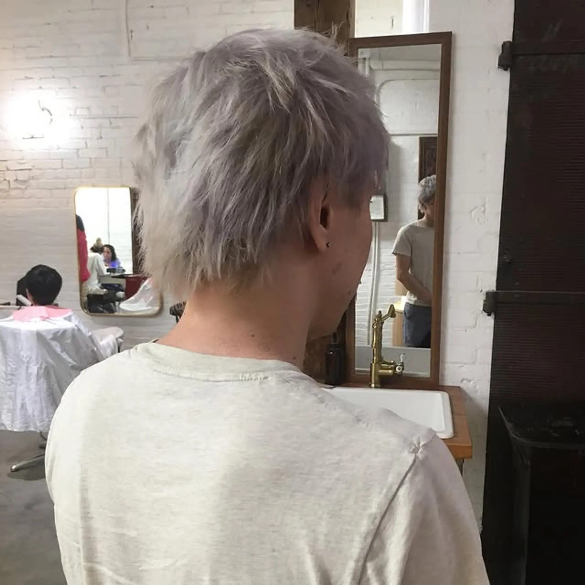 A short, textured crop with an edgy look. 1