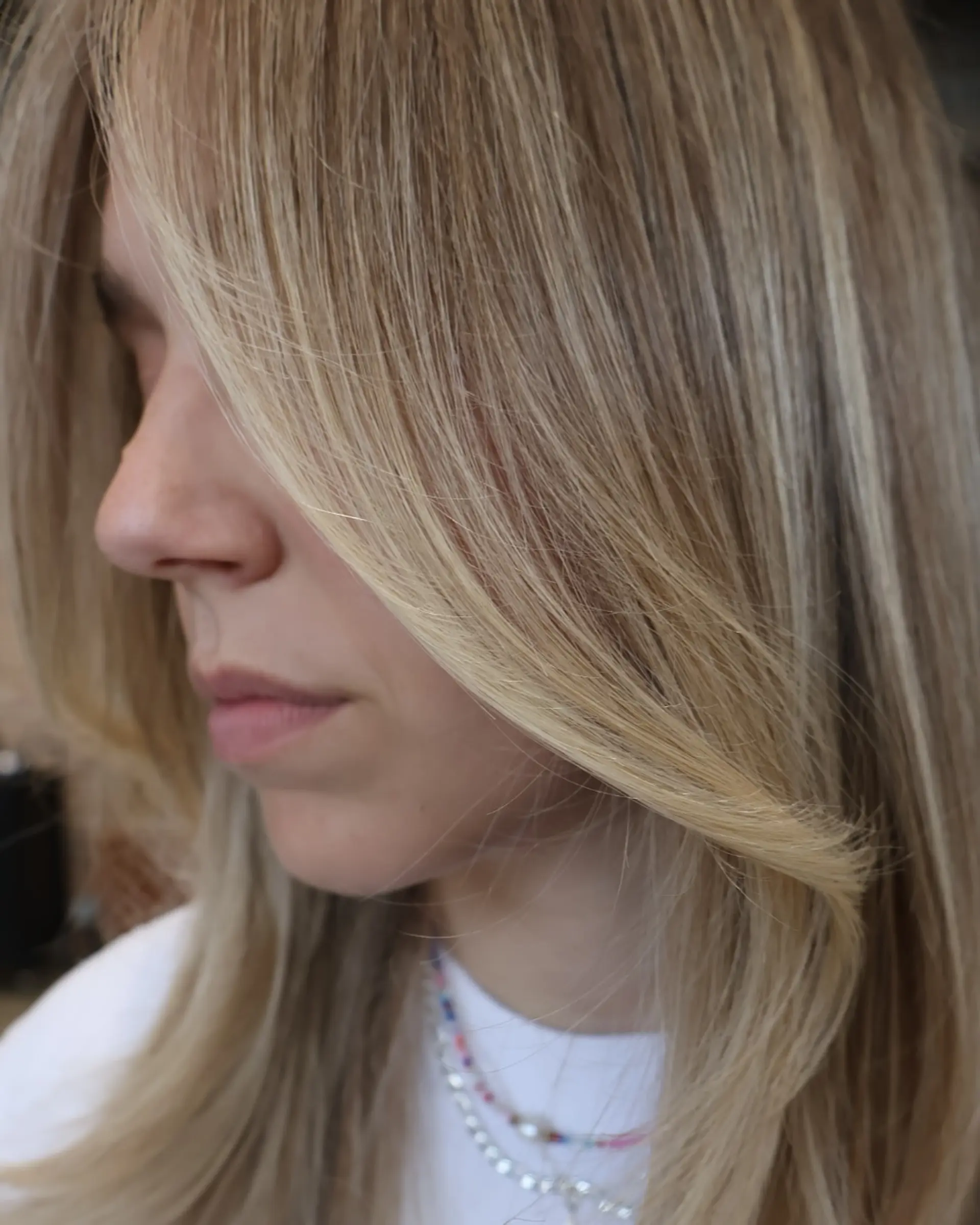 Long layered hairstyle with balayage highlights. 3
