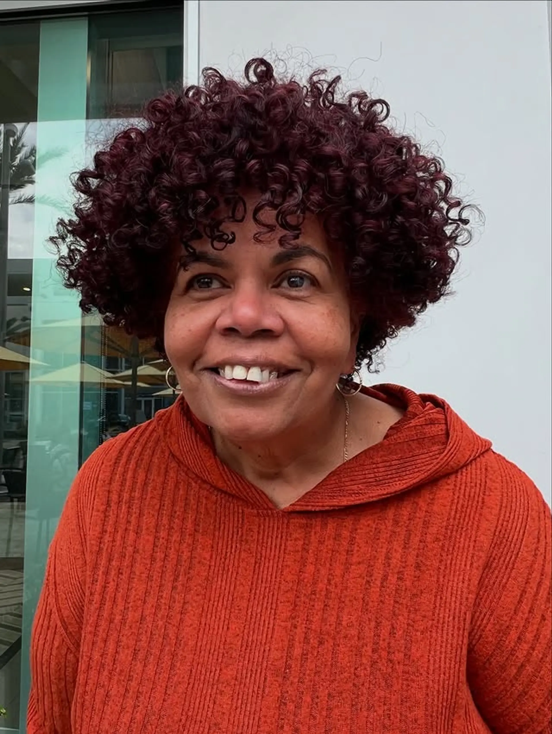 Defined and bouncy medium length coils. 1