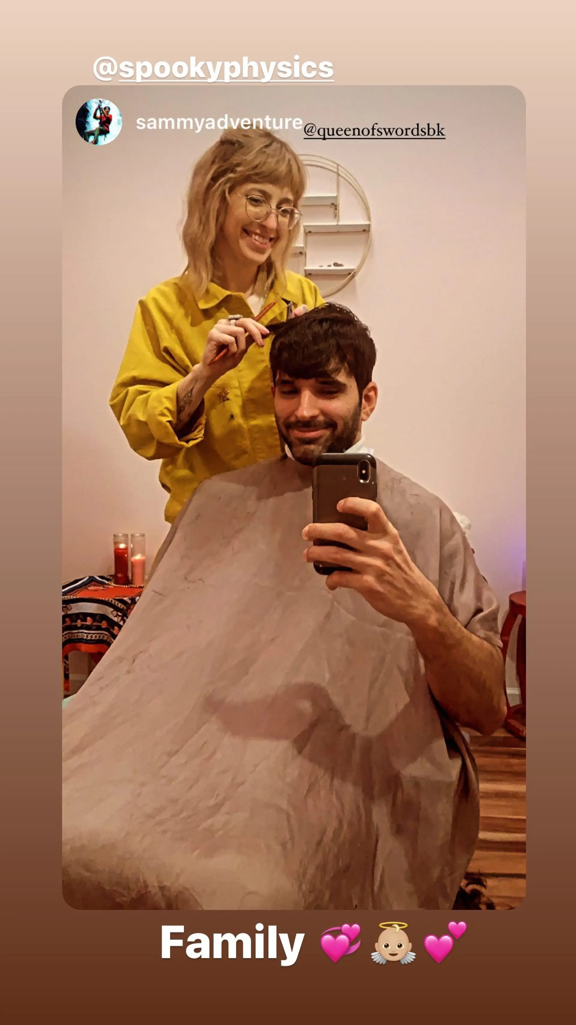 A short, textured crop with a stylish fringe. 1