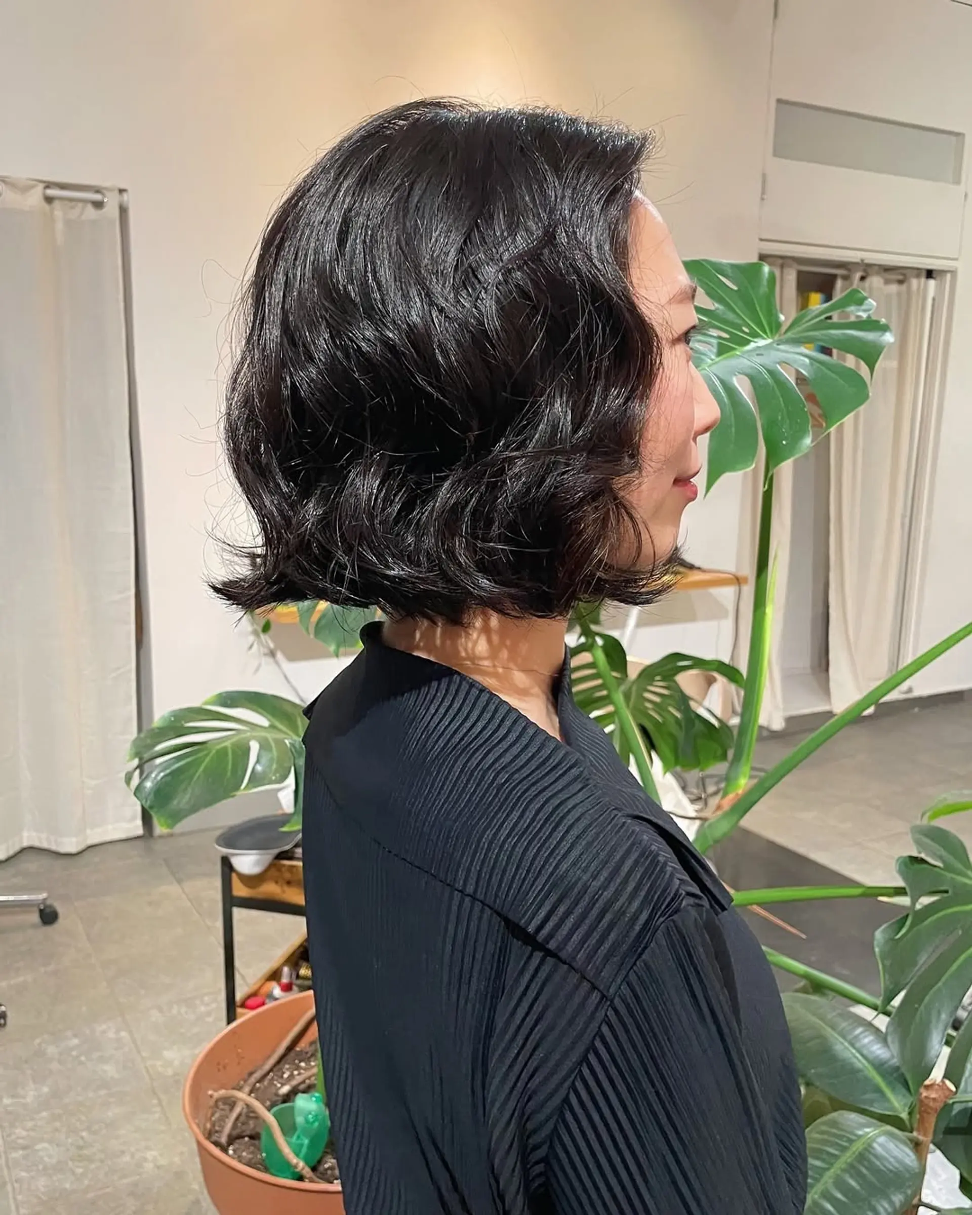 A chic wavy bob with a modern, textured finish. 4