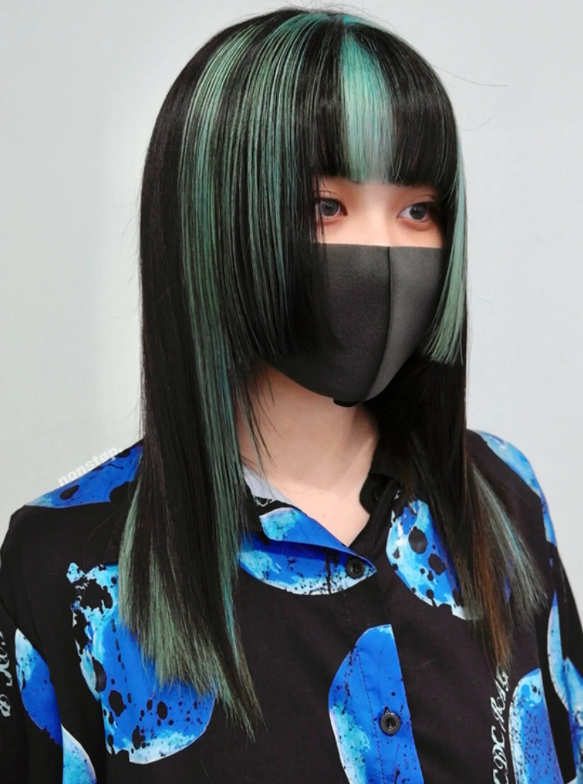 Long, straight hair with black and teal highlights, blunt cut straight bangs, and face-framing strands.

(NonstopStyle: by Neil) 1