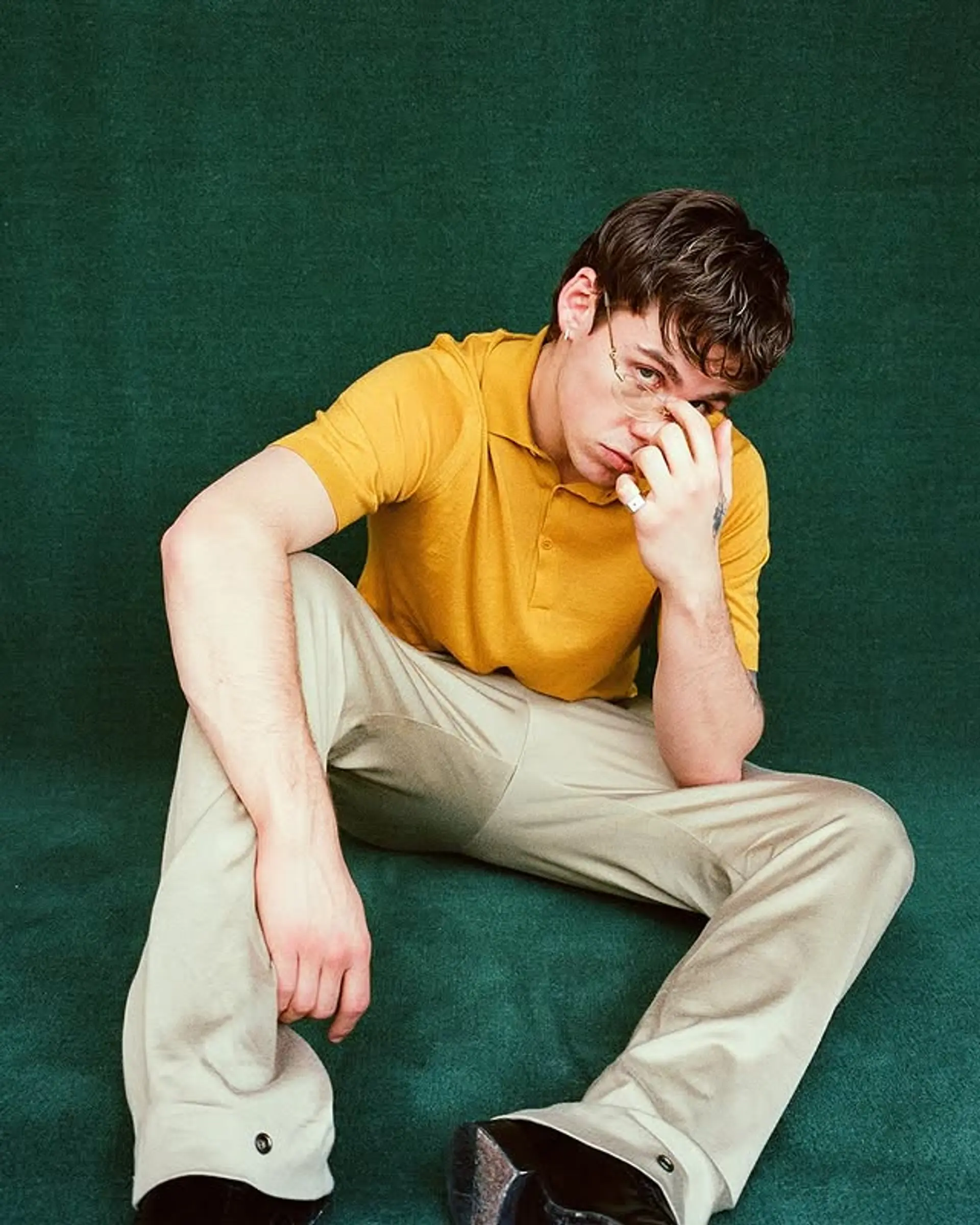 A short, textured crop with a messy fringe that is easy to style. 1