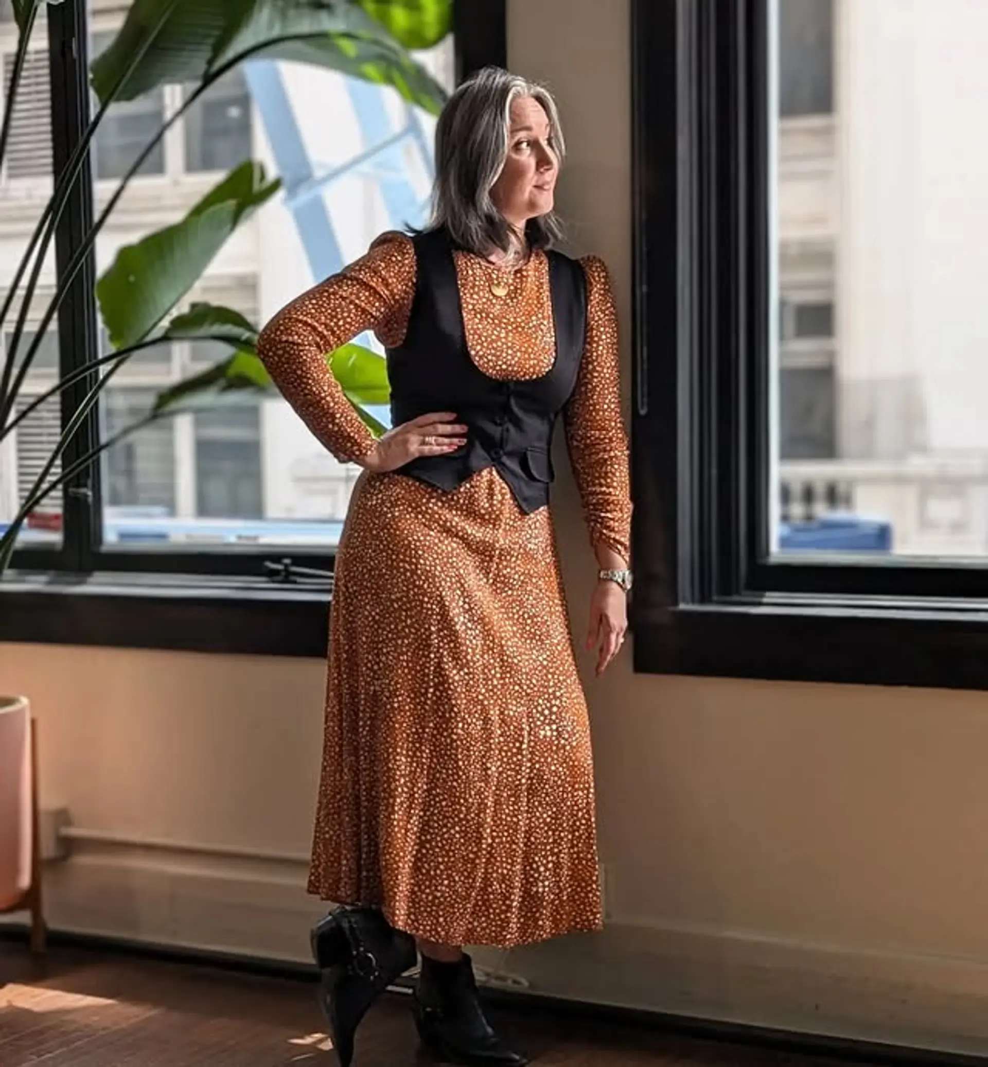 A stylish shoulder-length bob with soft layers. 1