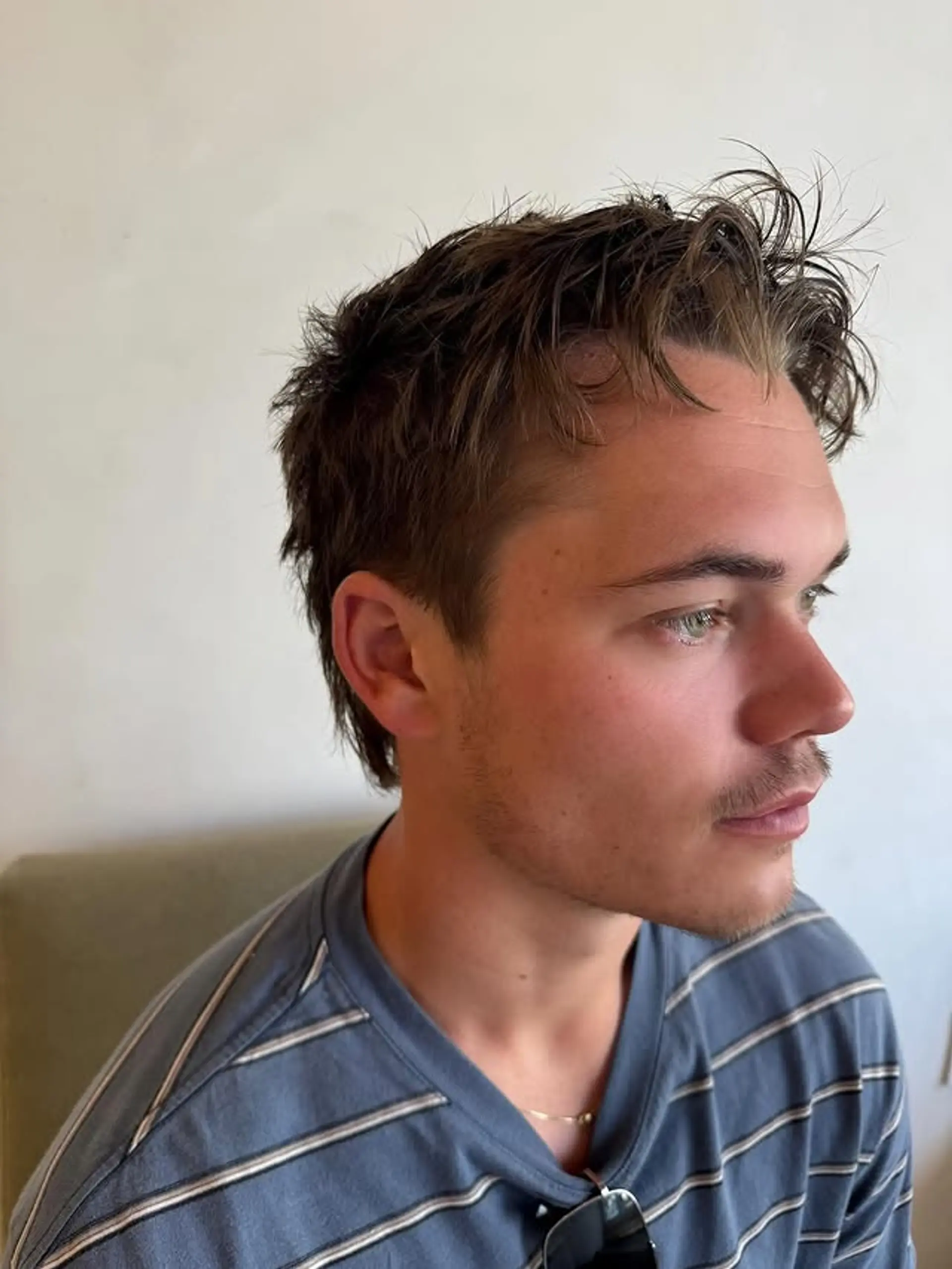 A short, textured crop with a tousled finish. 1