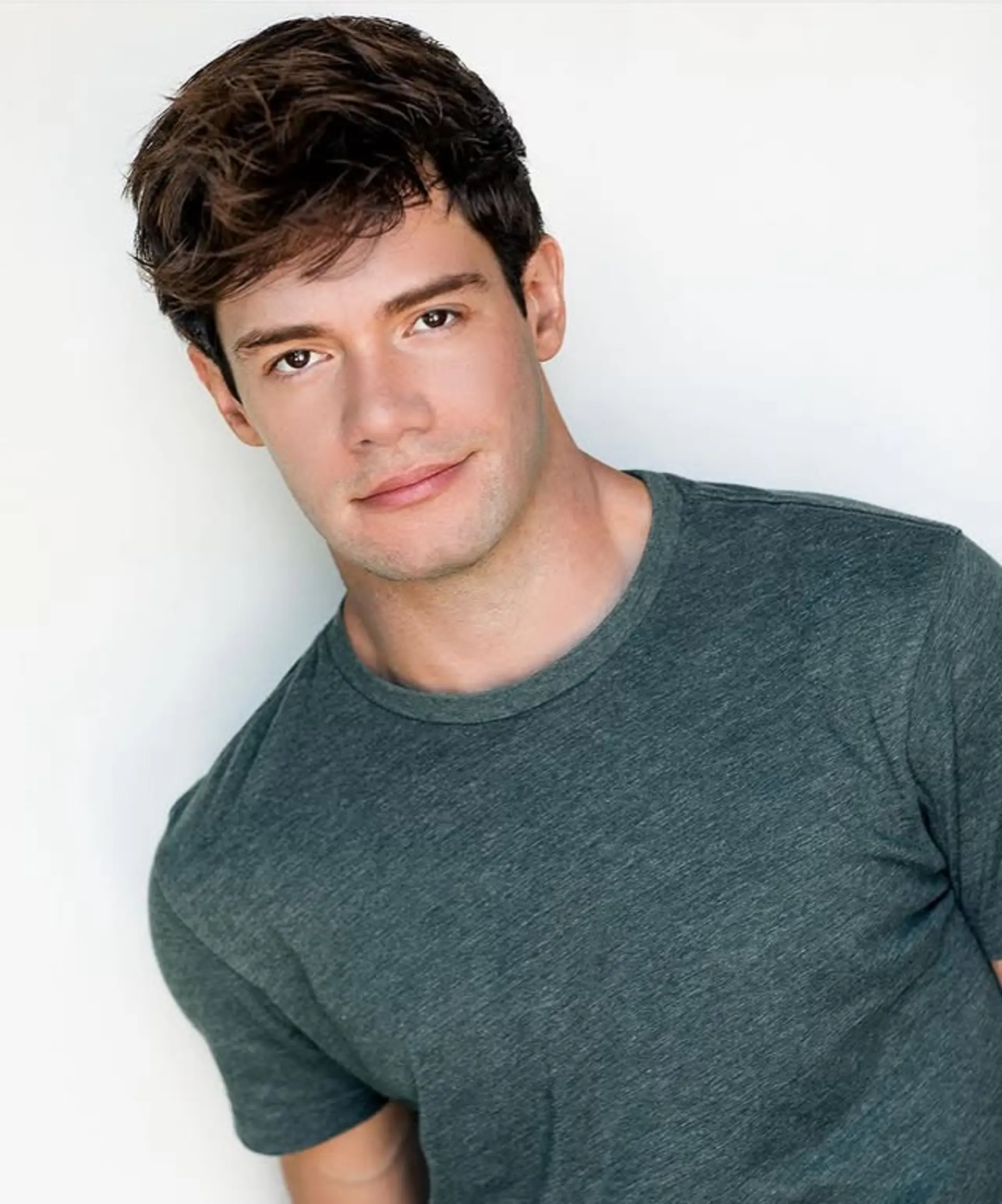 A modern and textured quiff hairstyle with volume and a casual vibe. 1