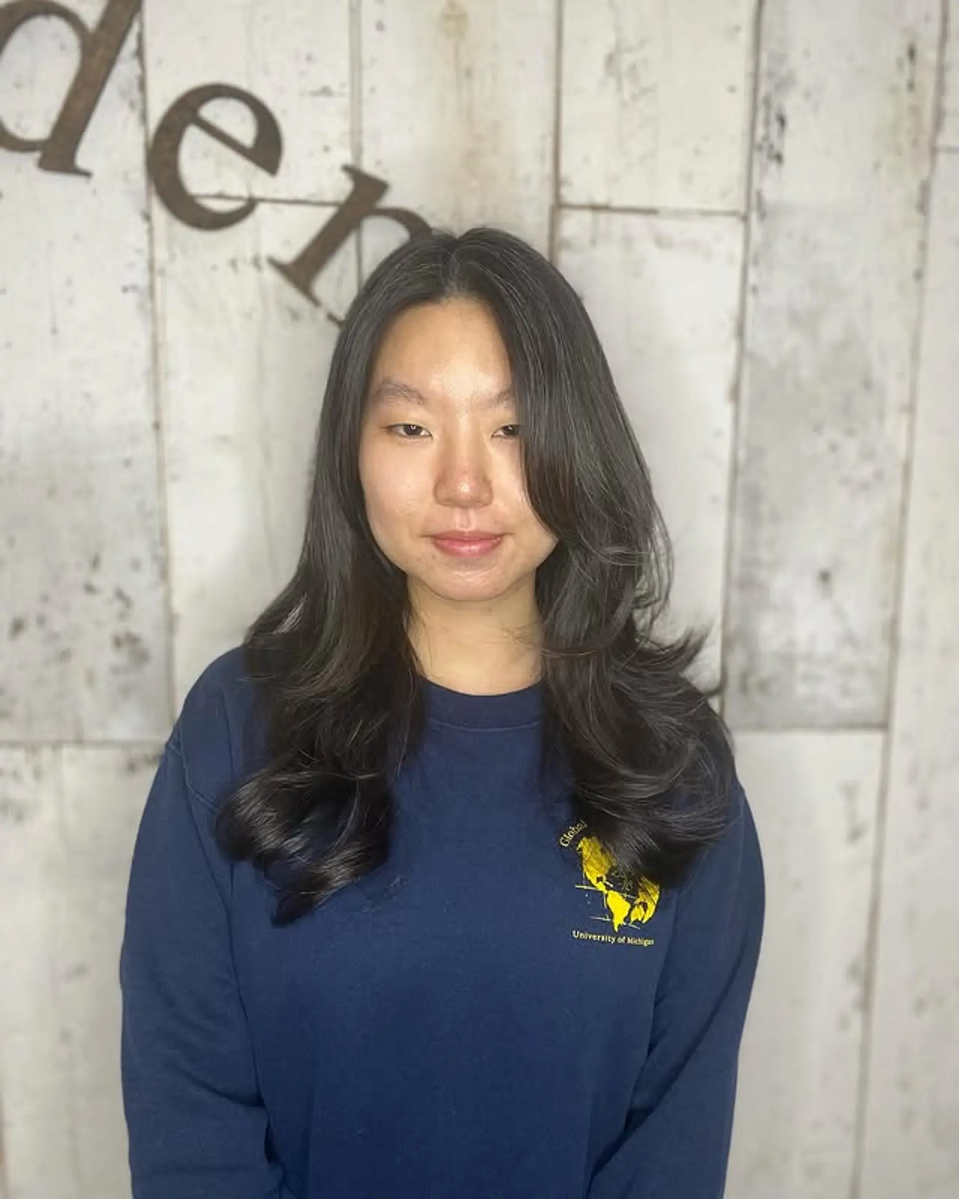 Soft layered style with a natural wave. 1