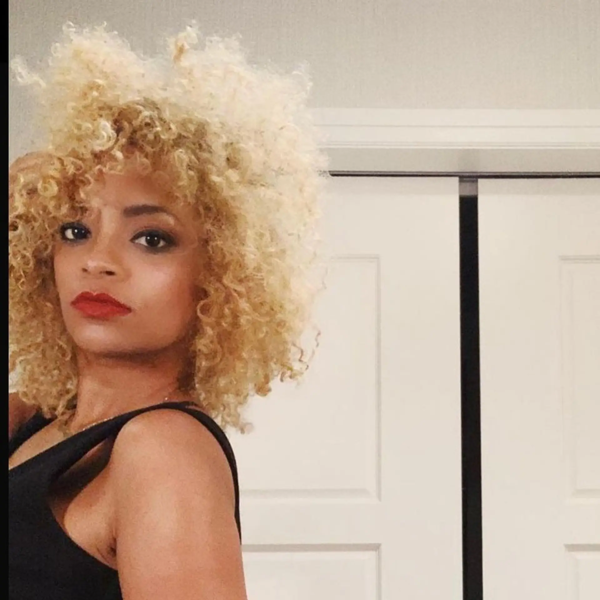 SPUN GOLD: @ladyjessmusic

LOW DISCO (hair paint & 20 vol)
RESTORE: 3/4 pinenut beige 1/4 oat beige @biolage plant based hair color
ROOT & SOFT LOWS: 8N shades eq 1