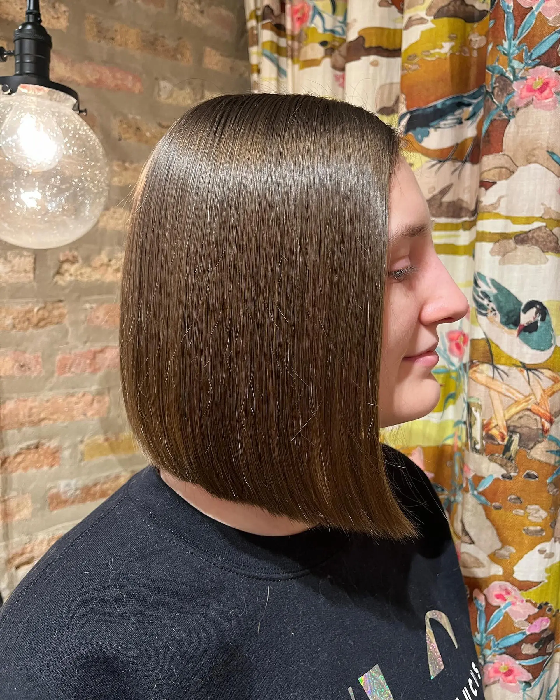 A sleek, angled bob. 1