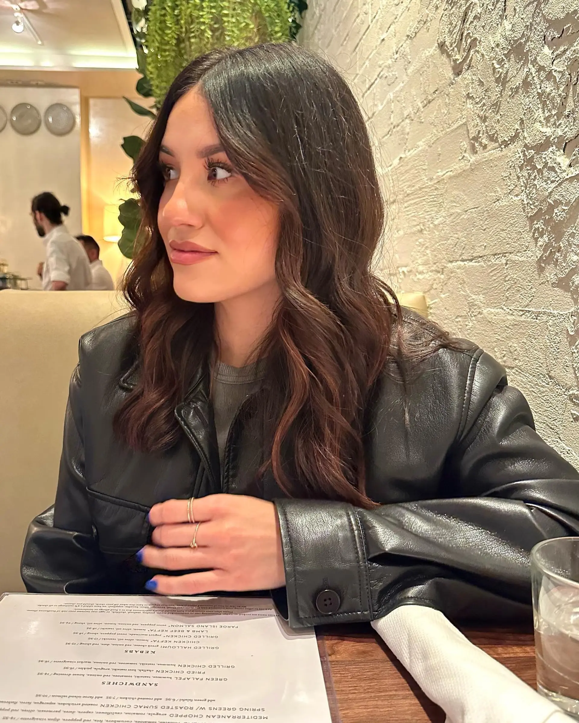 A medium-length wavy lob with soft layers. 2