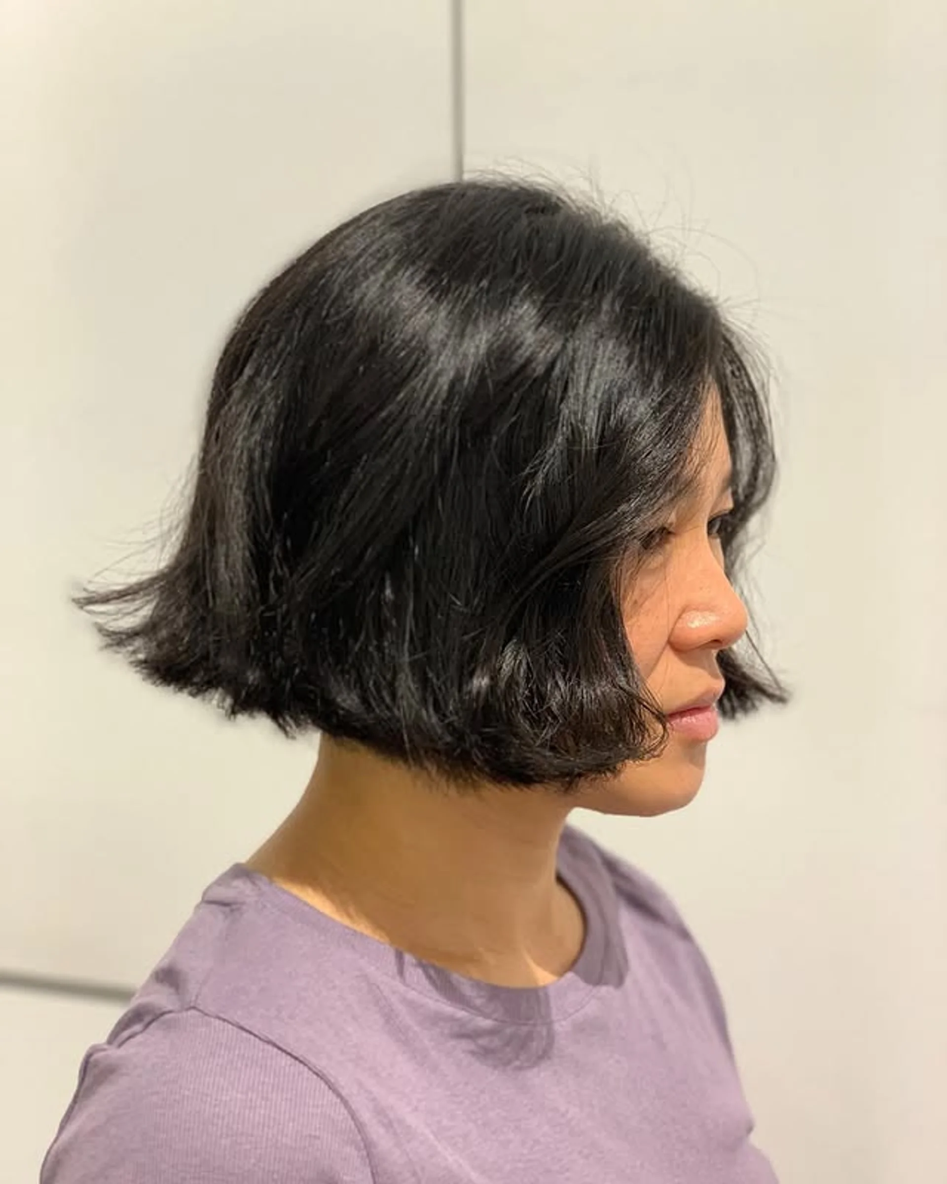 Effortless Wavy Lob with natural waves and a casual chic vibe. - Preview 2