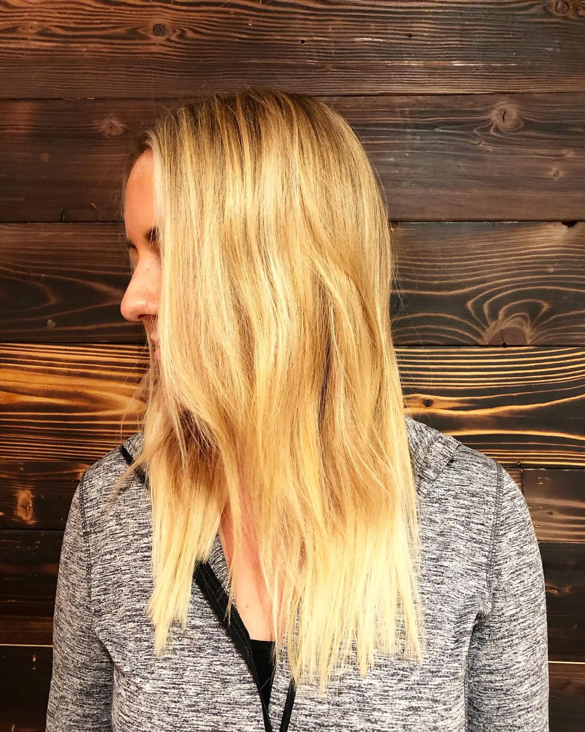 A stylish layered lob that sits perfectly at the shoulders. 1