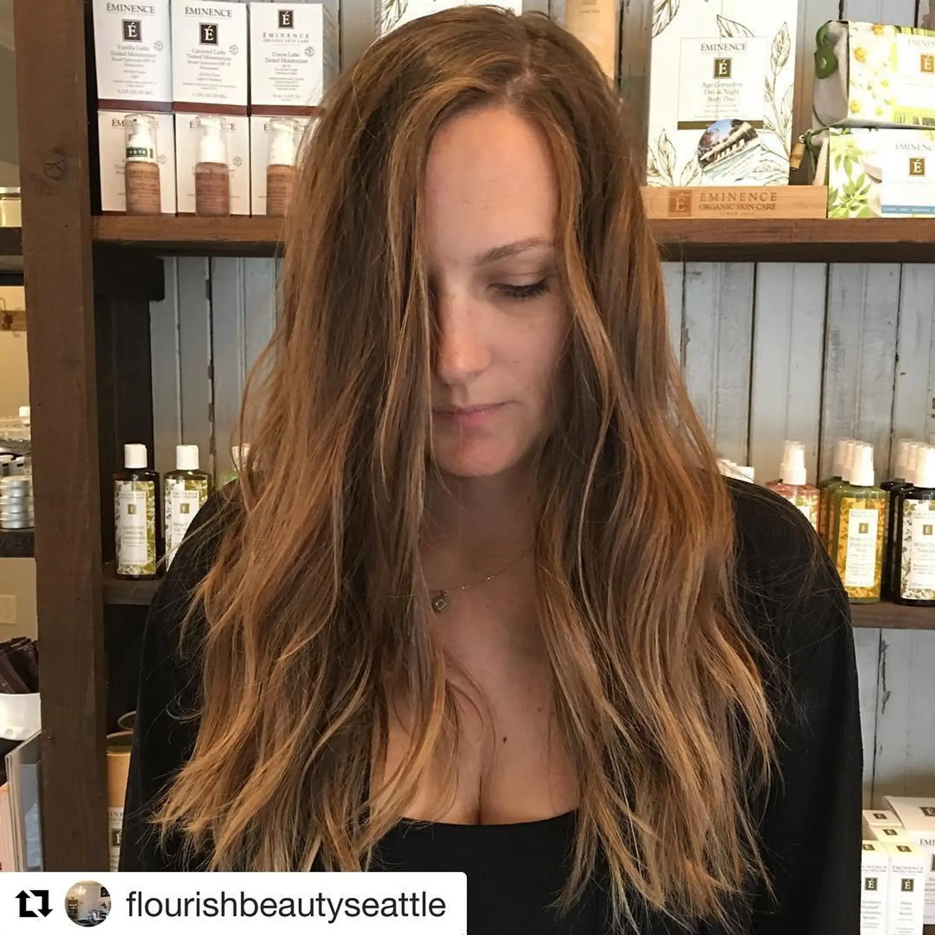 Long wavy hair featuring natural-looking sun-kissed balayage highlights. 1