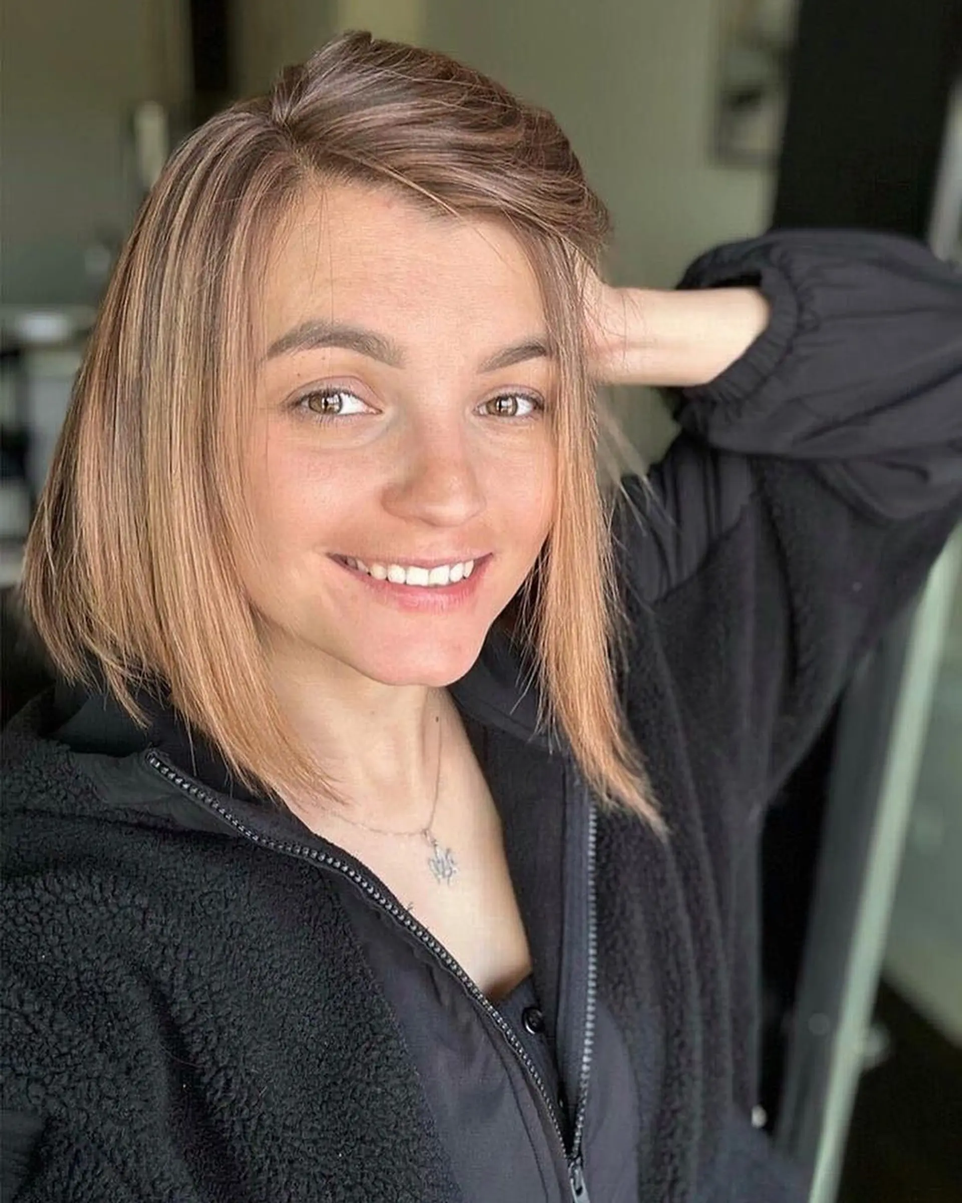 A classic bob cut with a modern bronde color. 1