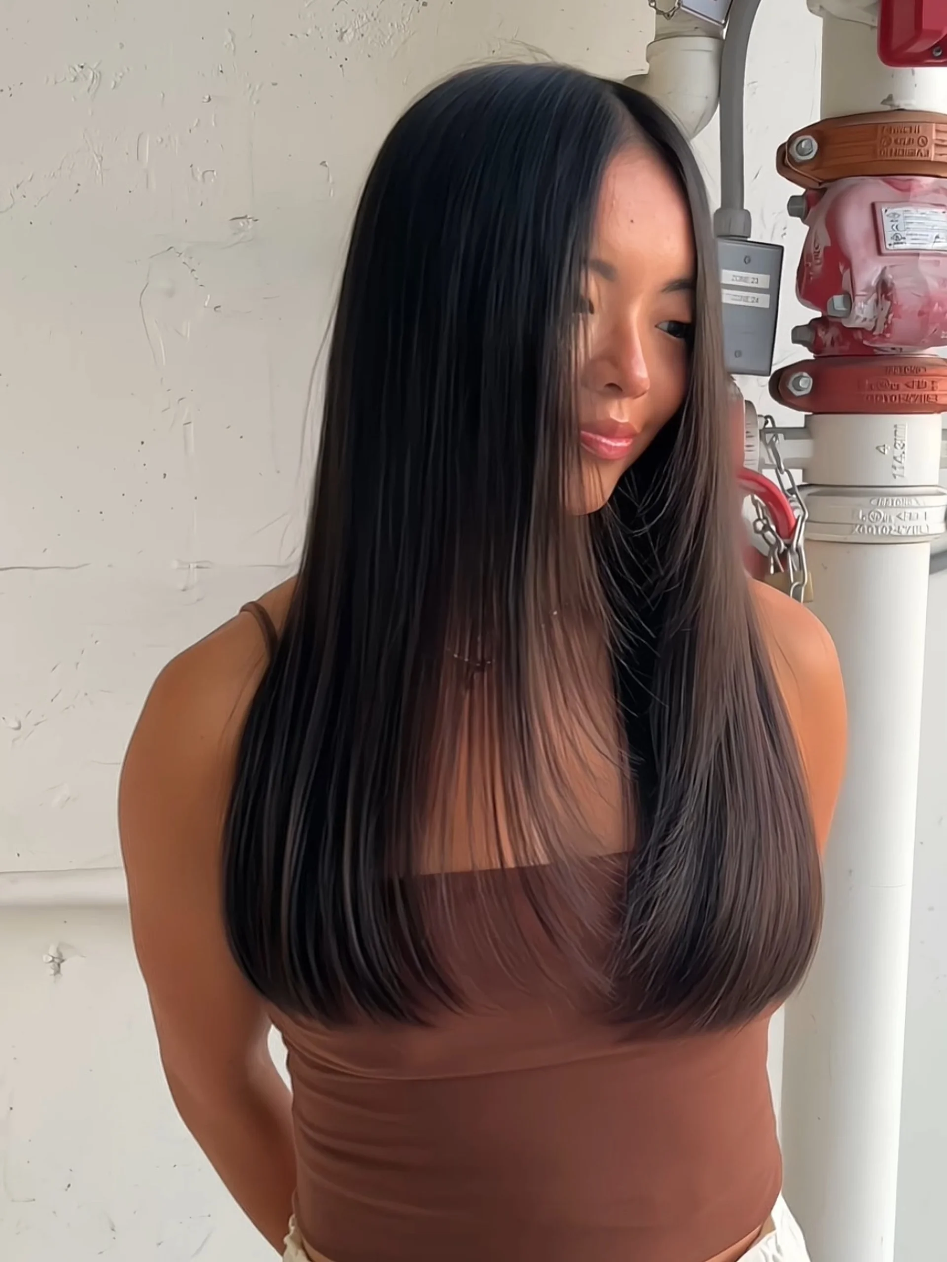 Sleek and incredibly shiny long straight glass hair style - Preview 3