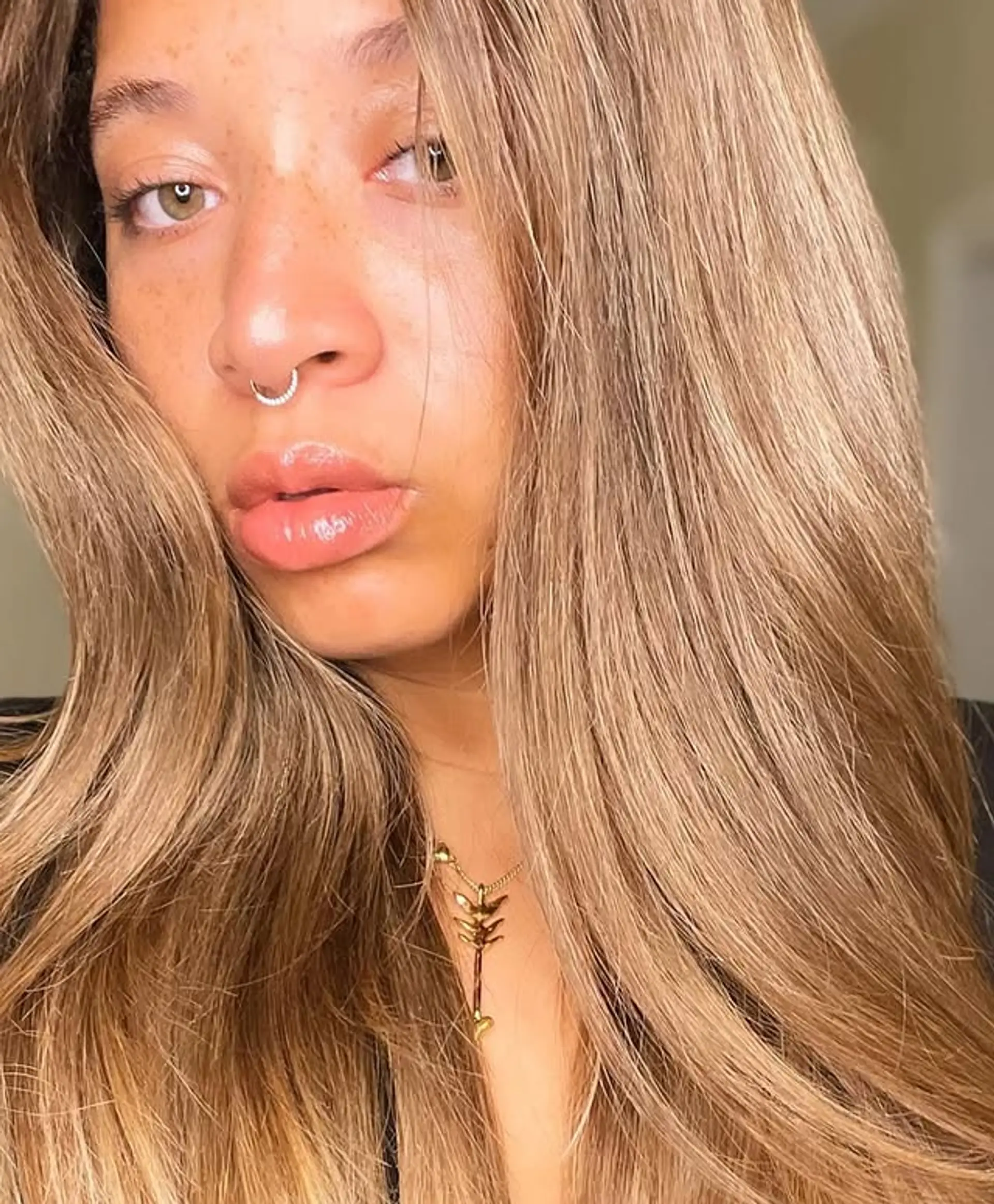 Long, straight hairstyle with a honey blonde balayage featuring subtle highlights and face-framing pieces. 1