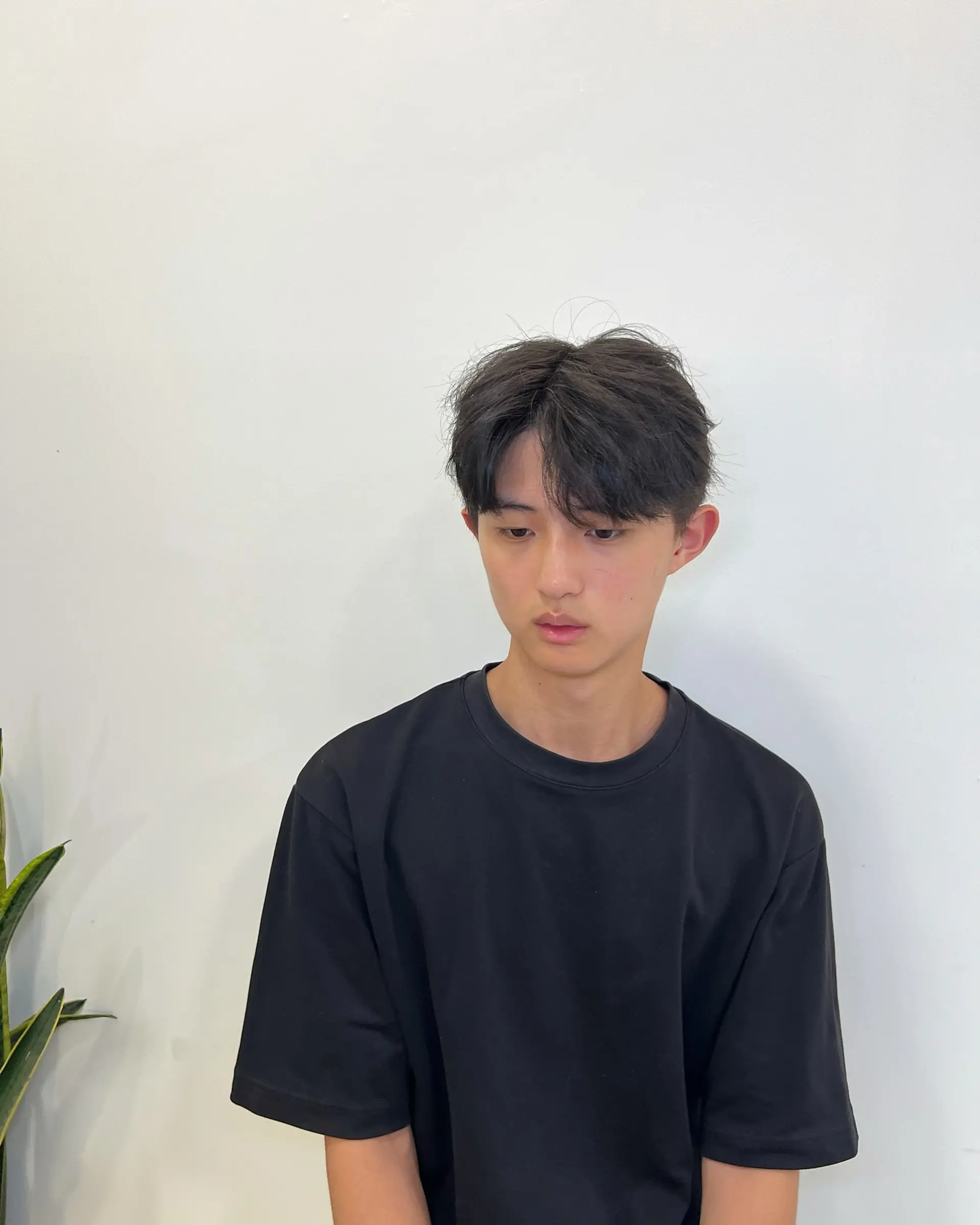 A modern and trendy soft layered cut with textured layers for a stylish look. 2