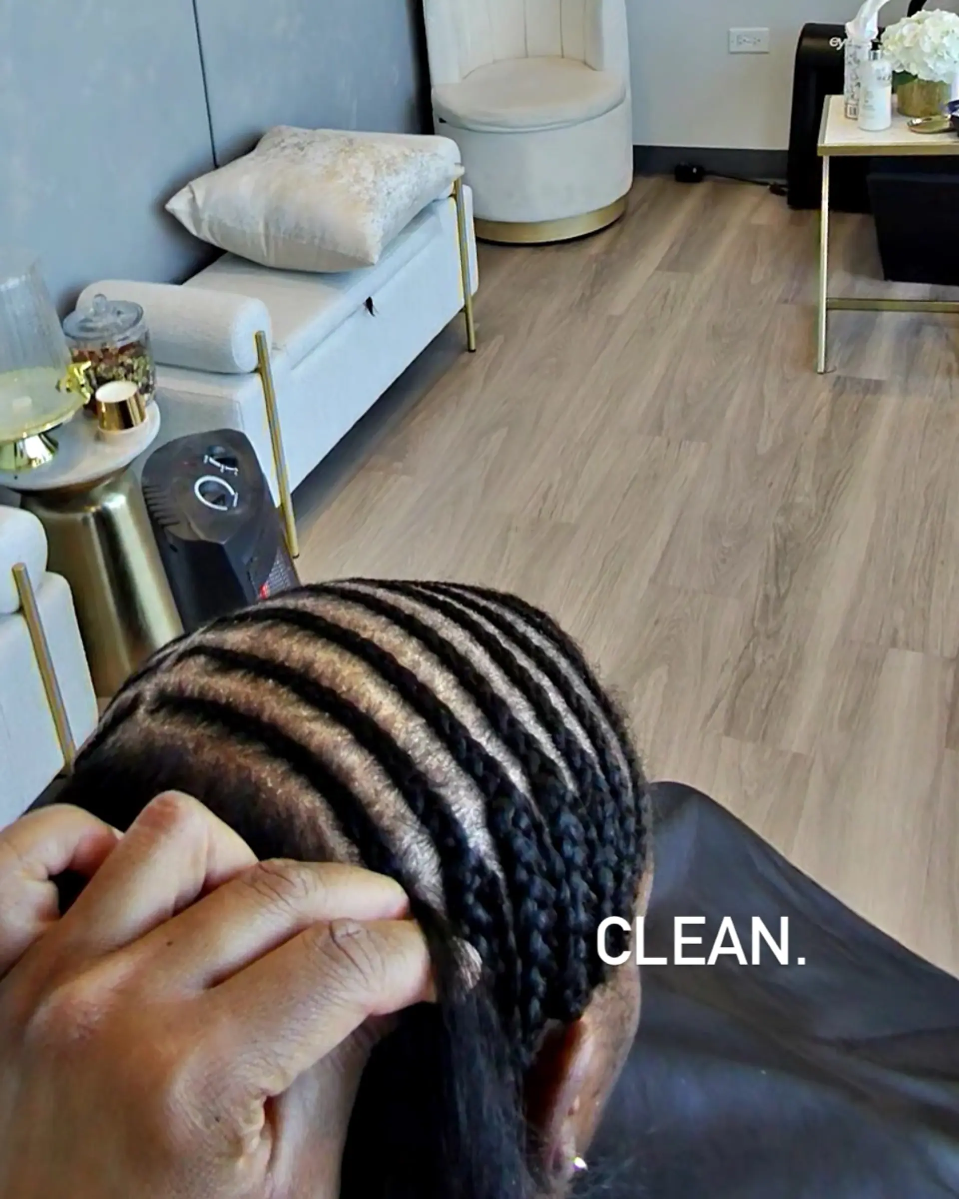 Voluminous layered waves with a soft, touchable finish. 3