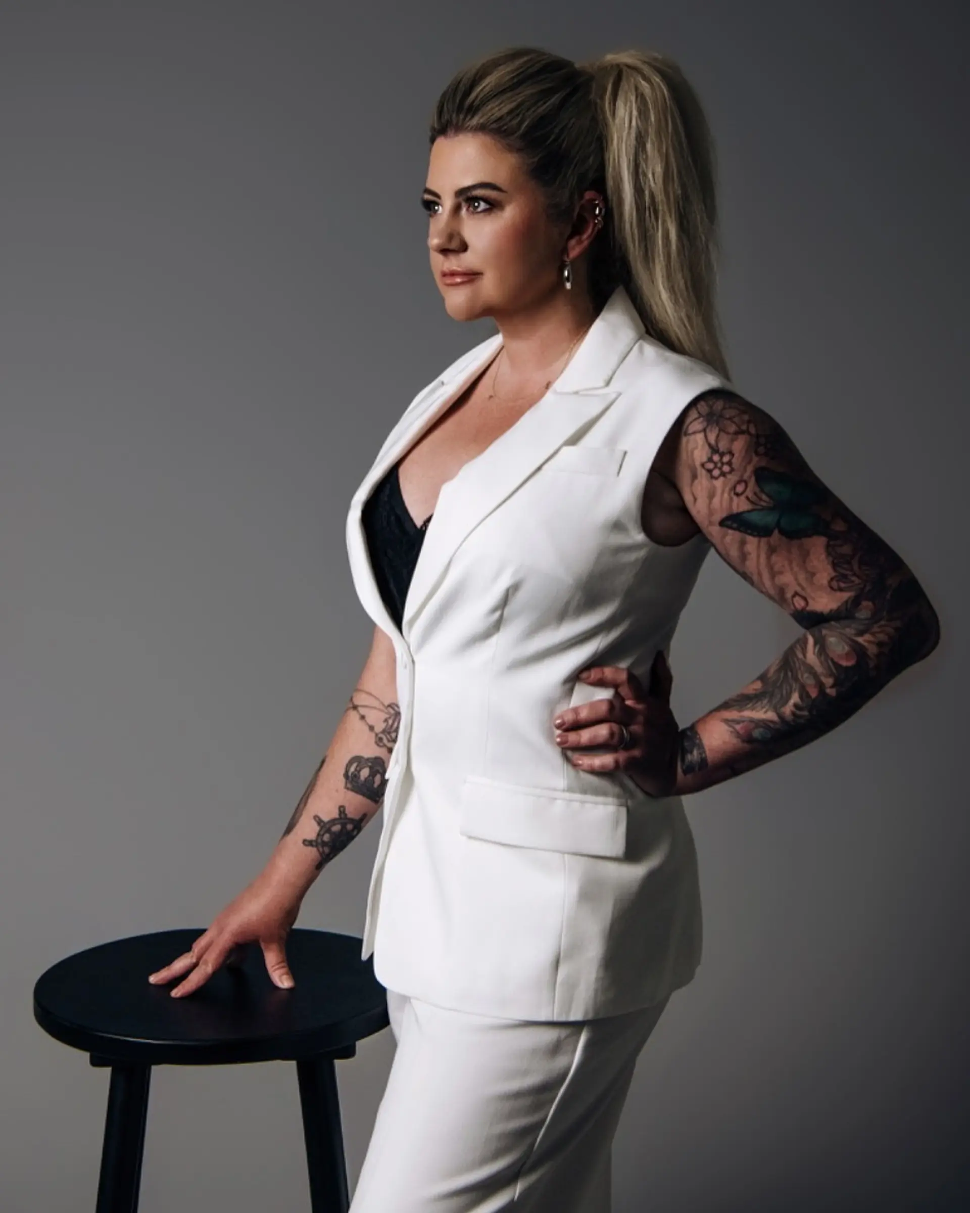 A sleek and stylish high ponytail. 1