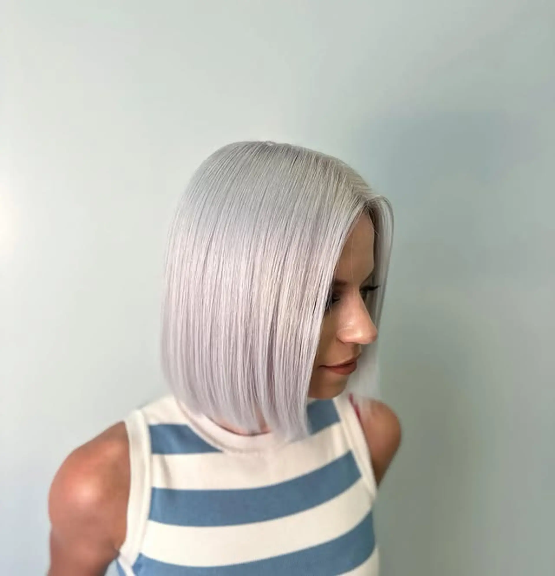 A sleek, blunt cut bob. 1