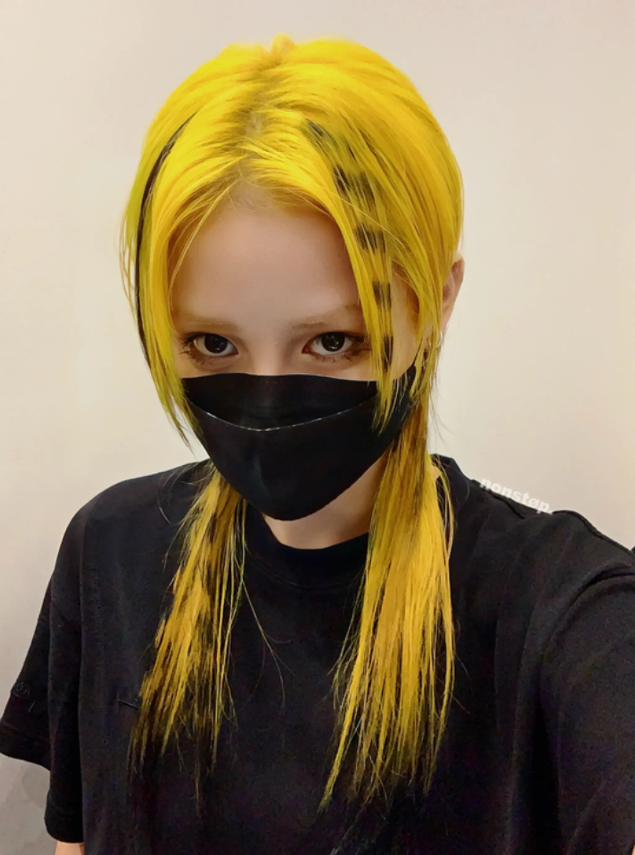 Medium-length, straight hair with bright yellow as the primary color and black streaks for contrast. The hair is layered, framing the face in front while the rest falls freely.

(NonstopStyle: by Hiro & Neil)