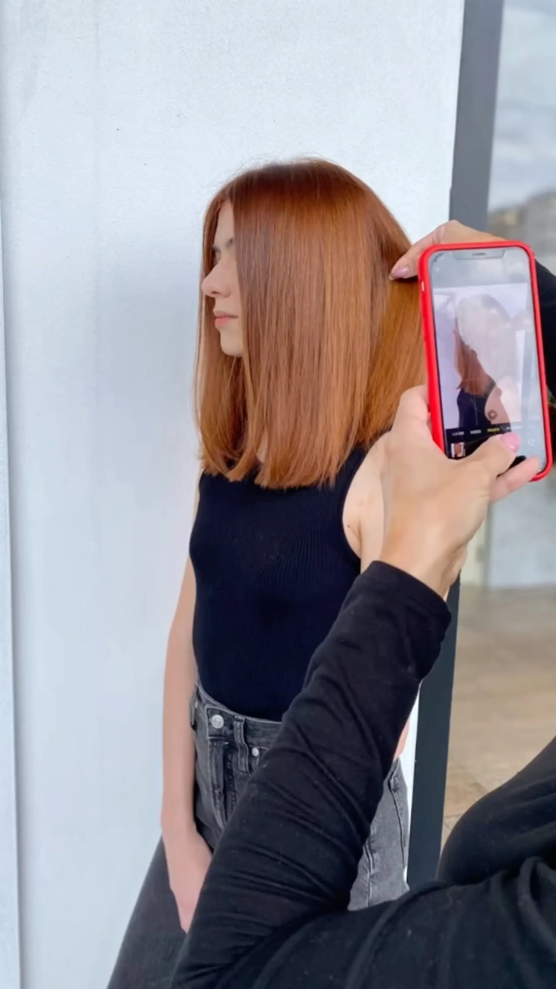 A sleek, straight blunt lob hitting at the collarbones in a rich, glossy copper tone. 1