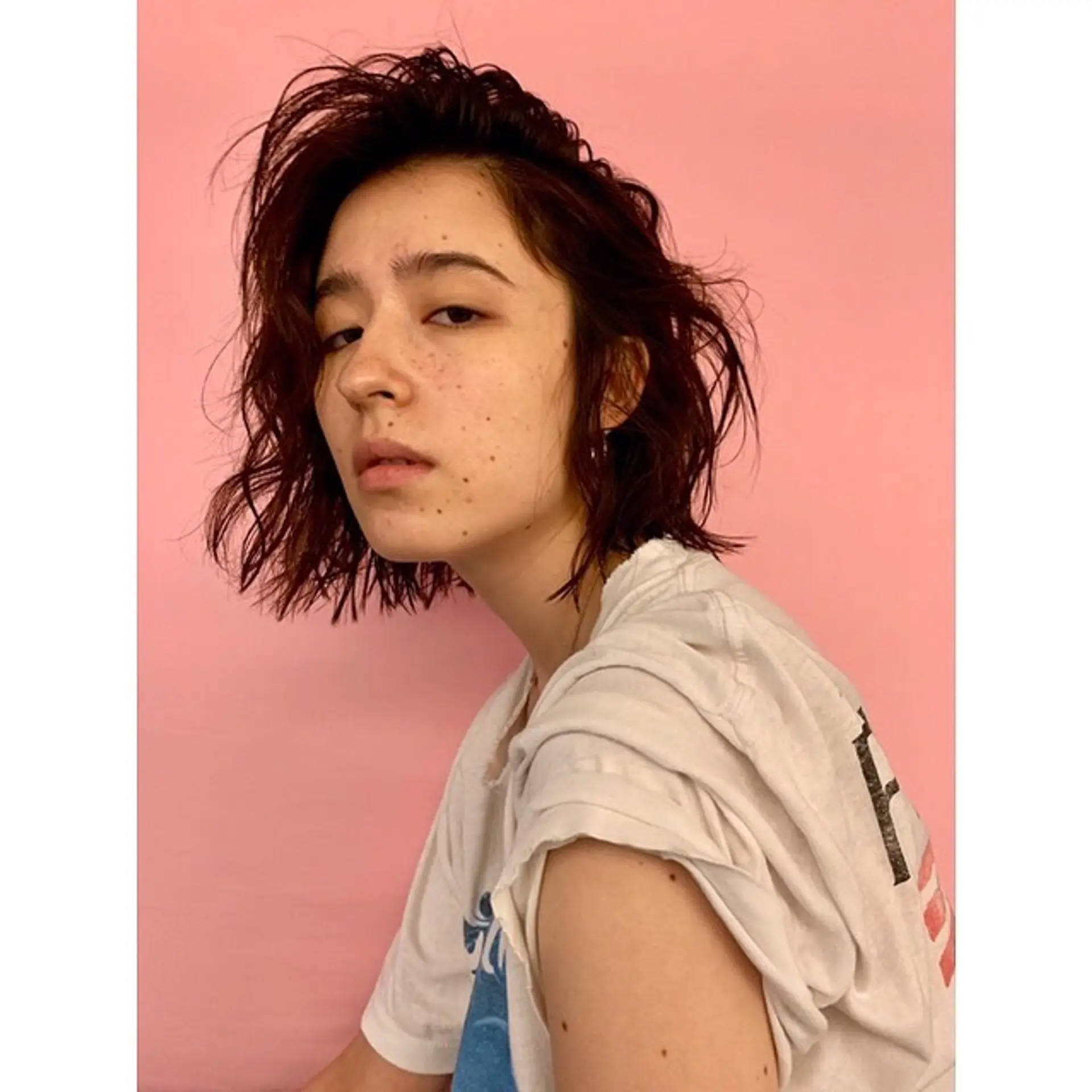 A shaggy bob with tousled waves and choppy layers for a relaxed, modern vibe. 1